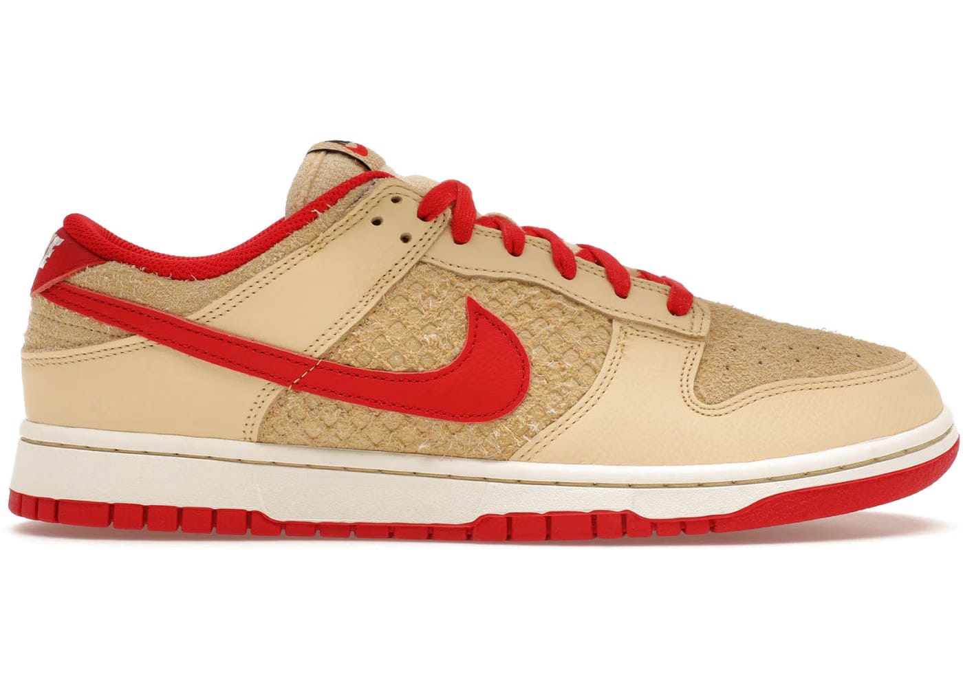 Nike Dunk Low Retro Se Strawberry Waffle