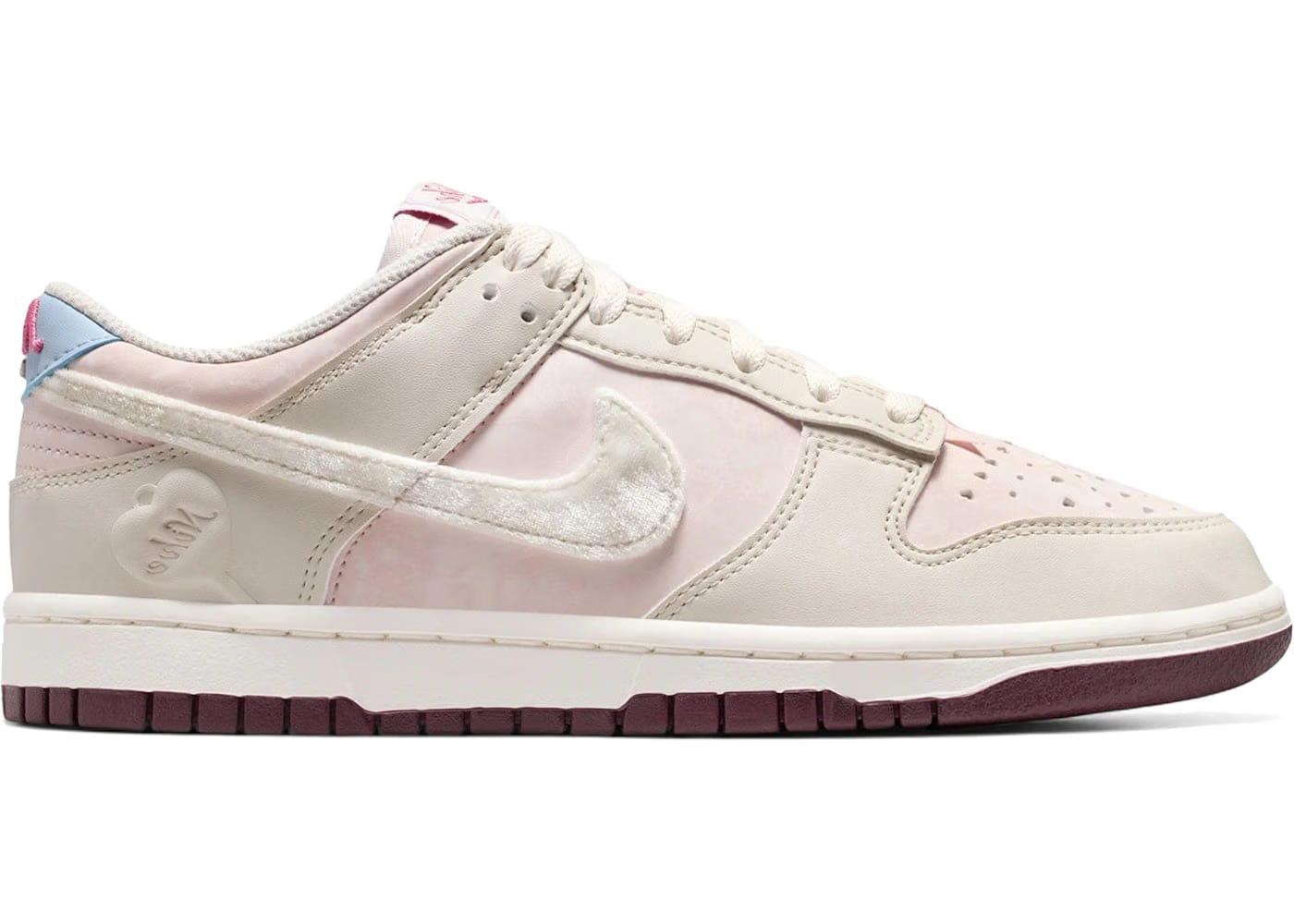 Nike Dunk Low Valentines Day 2026 Womens