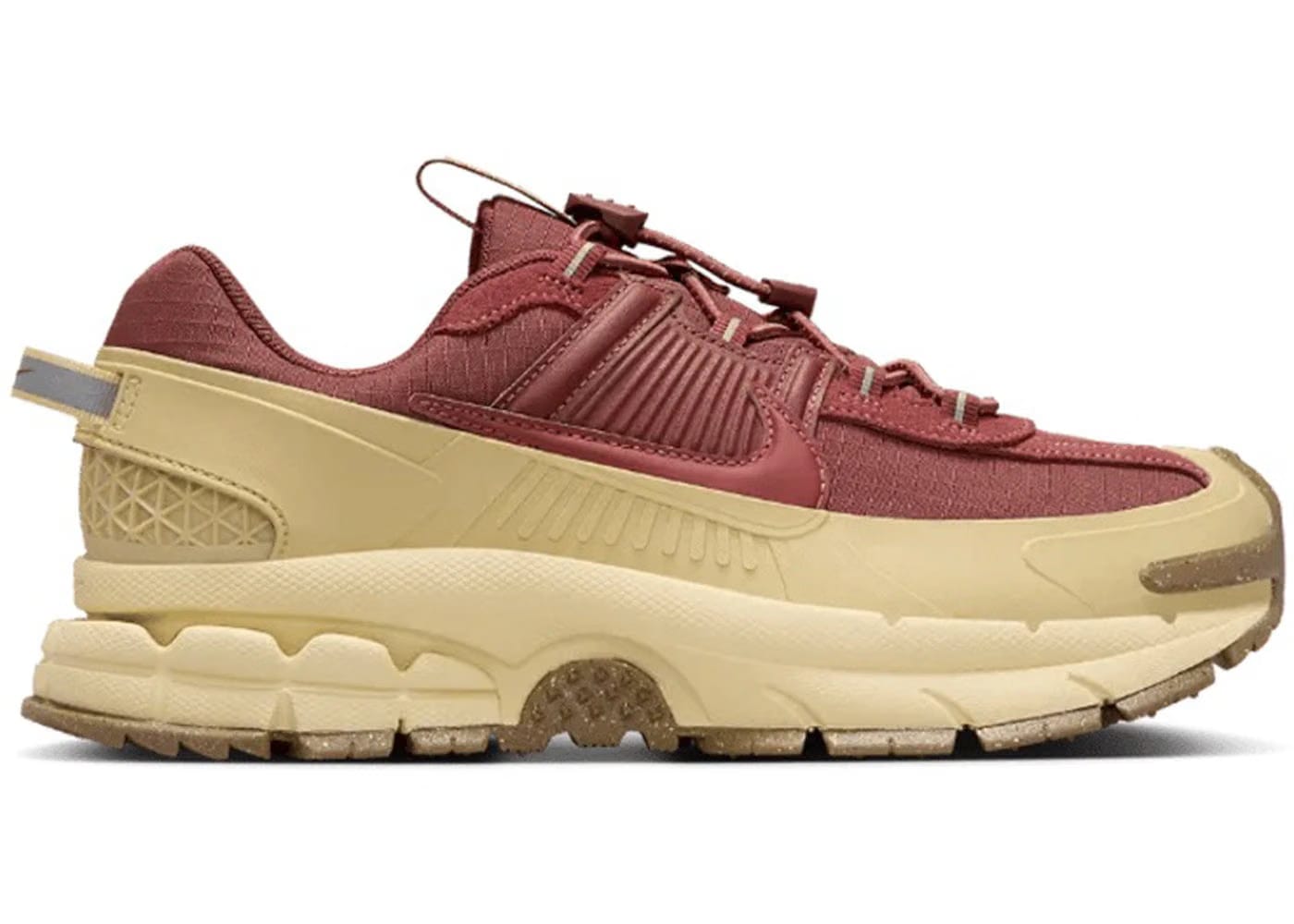 Nike Zoom Vomero 5 Roam Team Red Gold Womens