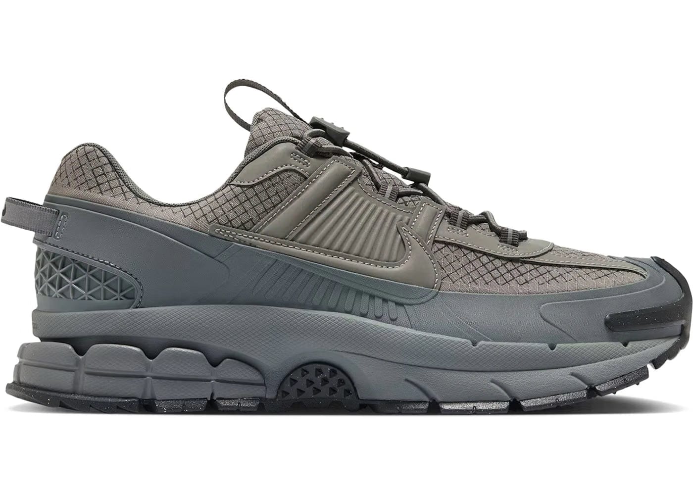 Nike Zoom Vomero 5 Roam Metallic Platinum