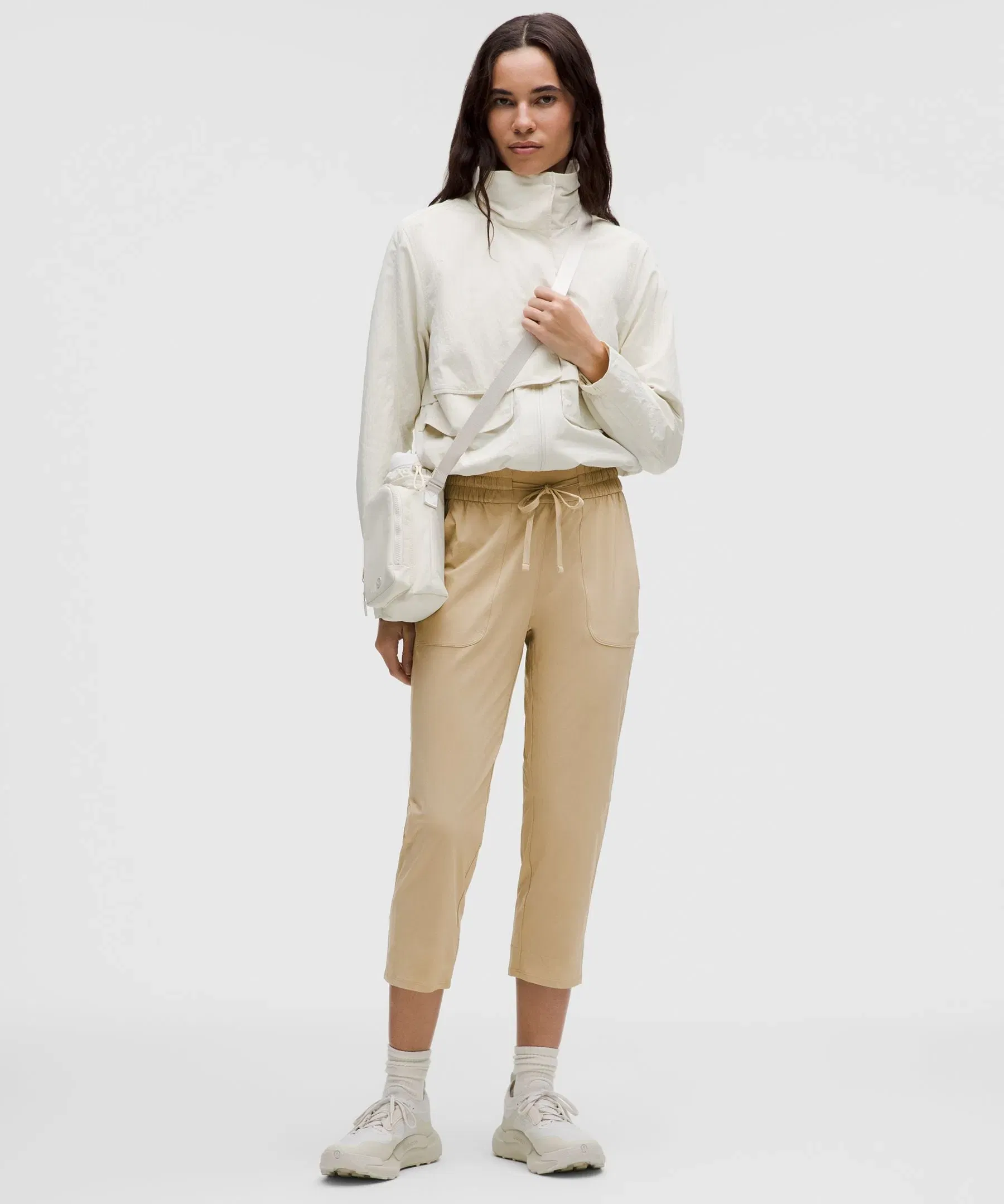 Lululemon Pull - On Mid - Rise Tapered - Leg Cropped Pant 23"