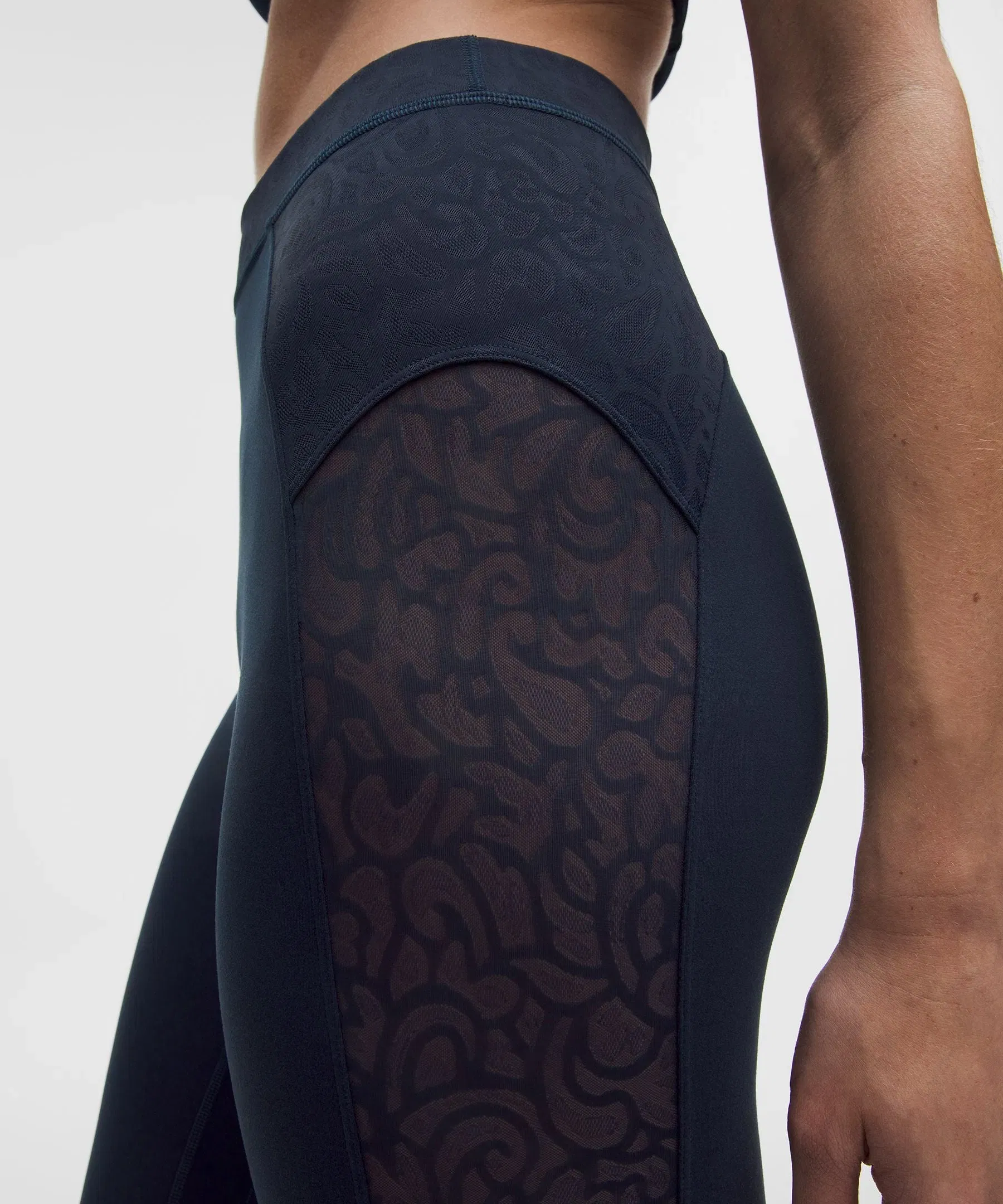 Lululemon Women's Paisley Sheer Lace Jacquard Panelled High - Rise Tight 25"