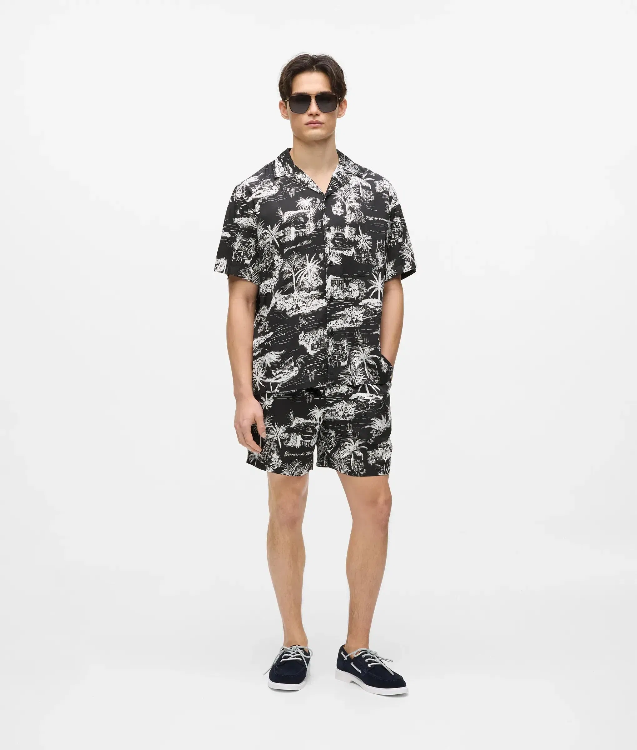 Karl Lagerfeld All - Over - Print Shorts Black