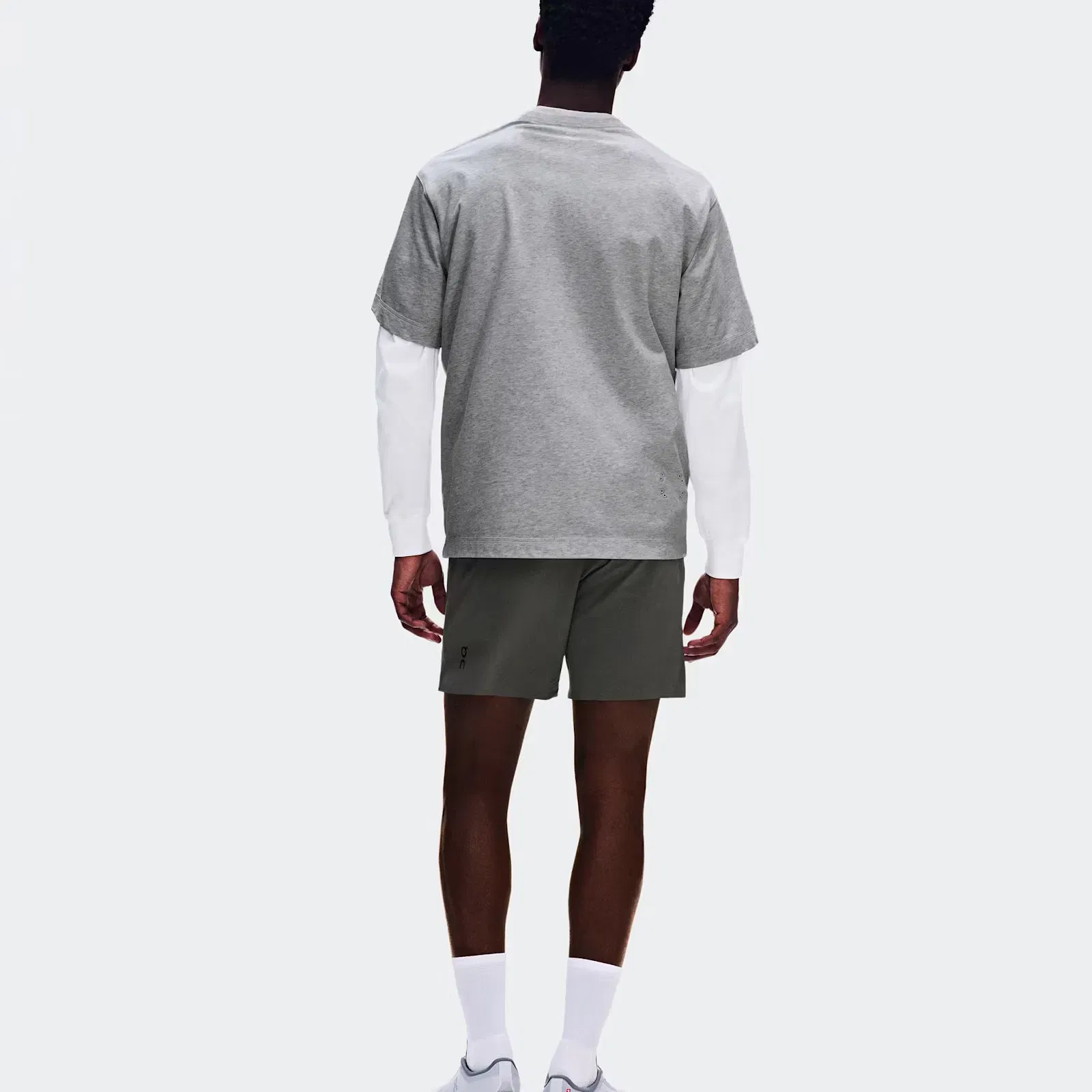On Focus Shorts Shadow