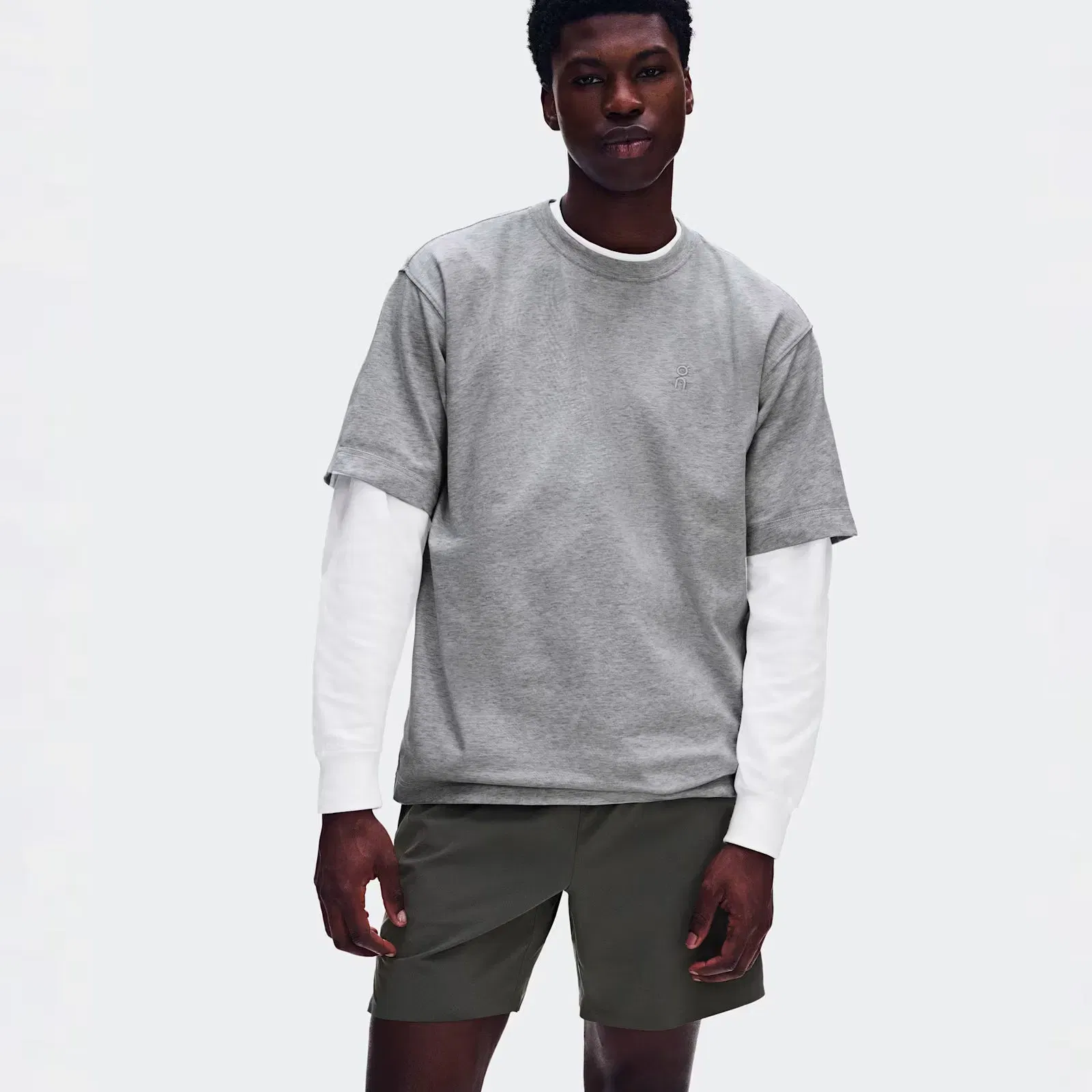 On Focus Shorts Shadow