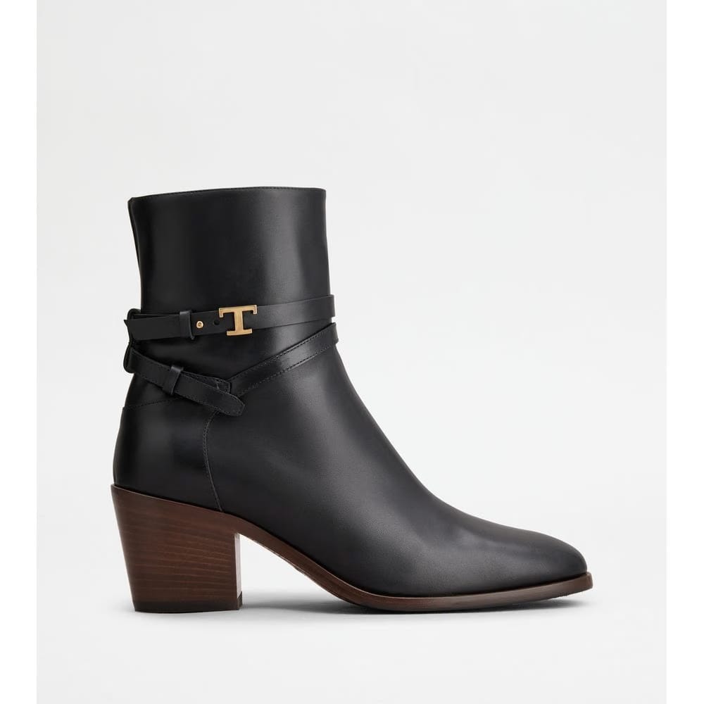 Tods Ankle Boots In Leather Black Womens