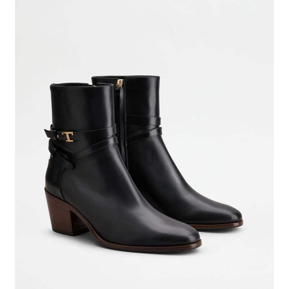 Tods Ankle Boots In Leather Black Womens