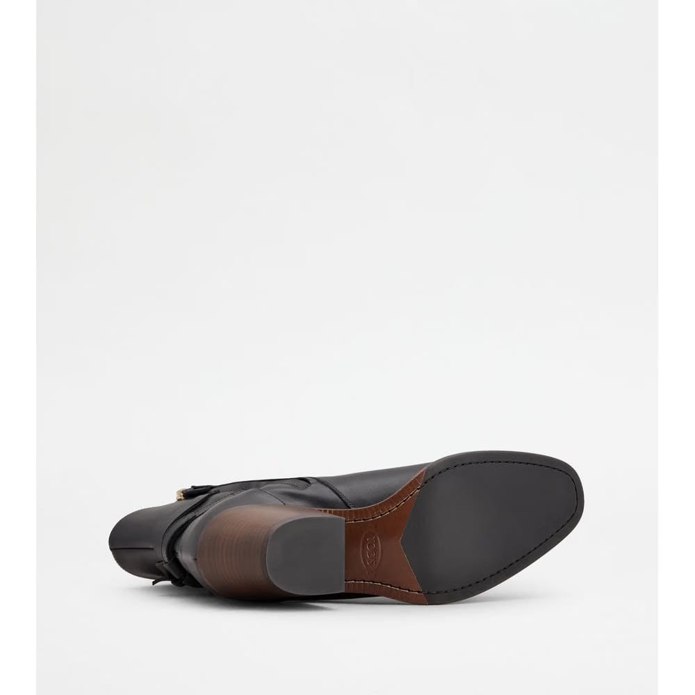 Tods Ankle Boots In Leather Black Womens