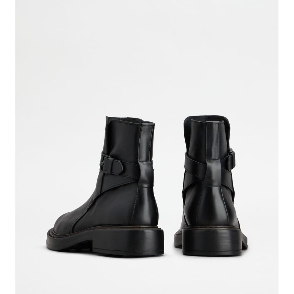 Tods Ankle Boots In Leather Black Mens