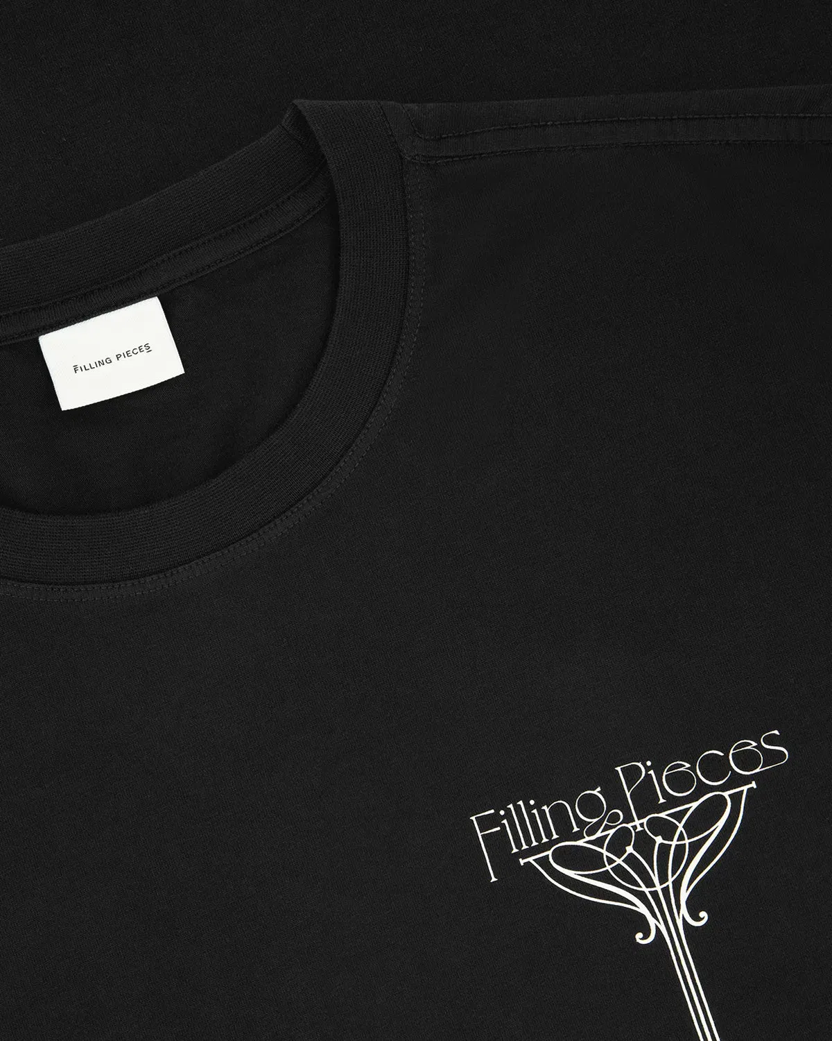 Trend Maven T-shirt Champagne Black