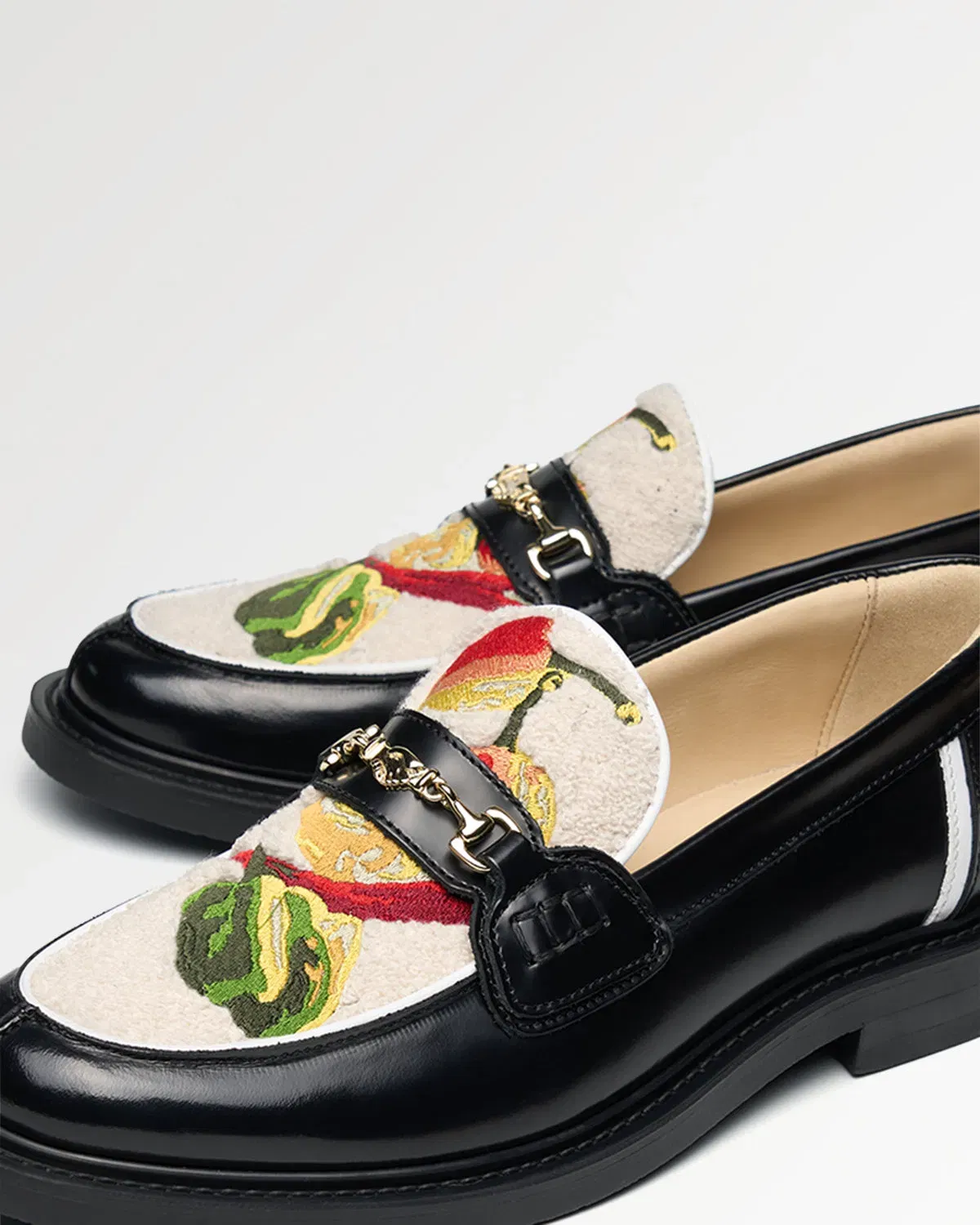 Entry Luxury Loafer Pepper Black