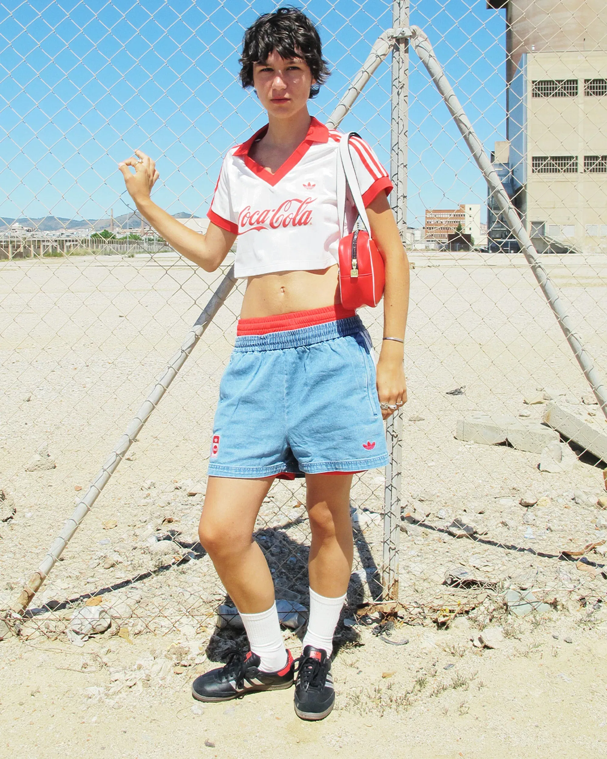 adidas Jersey T-Shirt con logo Crop adidas Originals x Coca-Cola para mujer