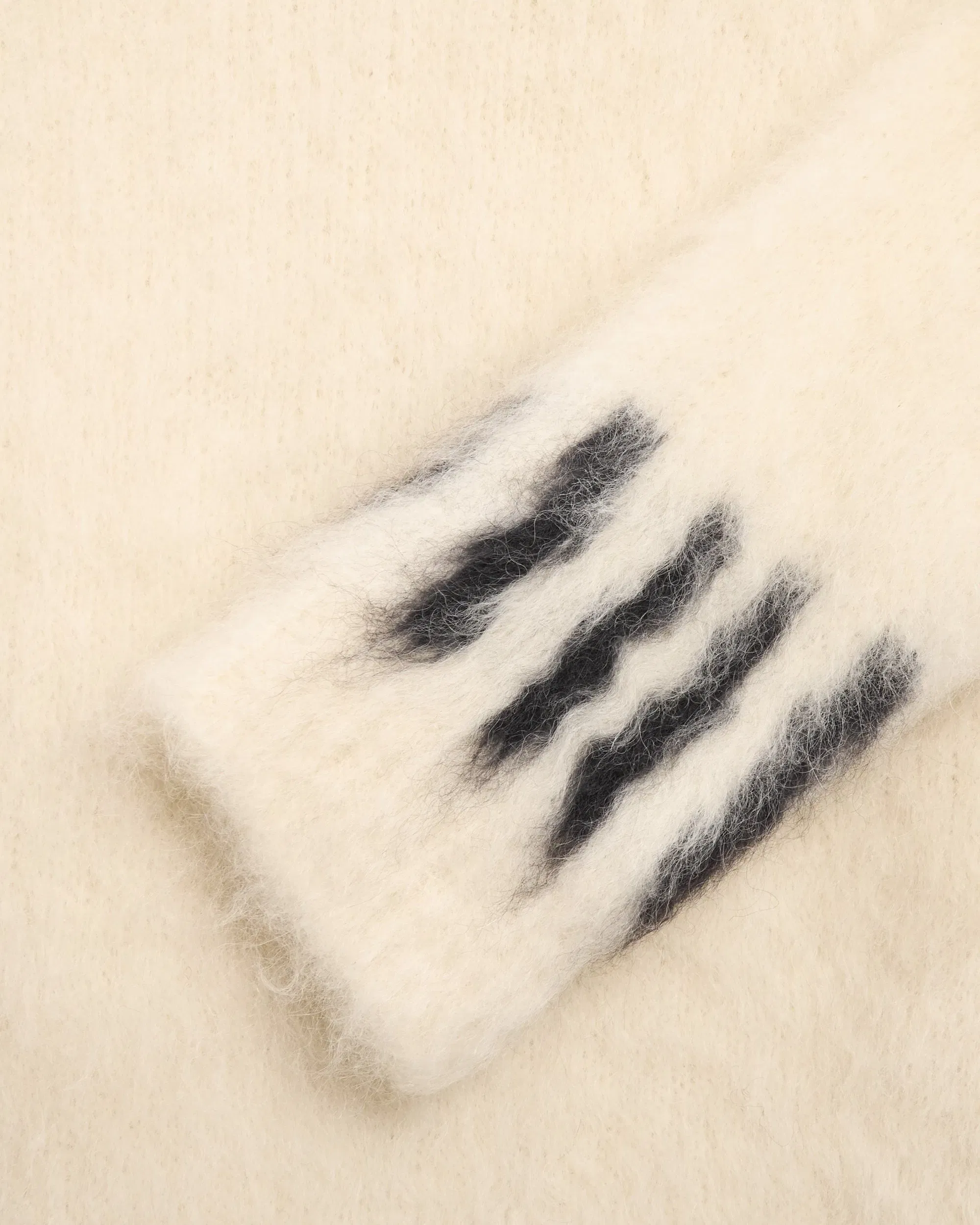 Sunnei Jersey Sunnei Men's Hairy Knit Round Neck Sweater para hombre