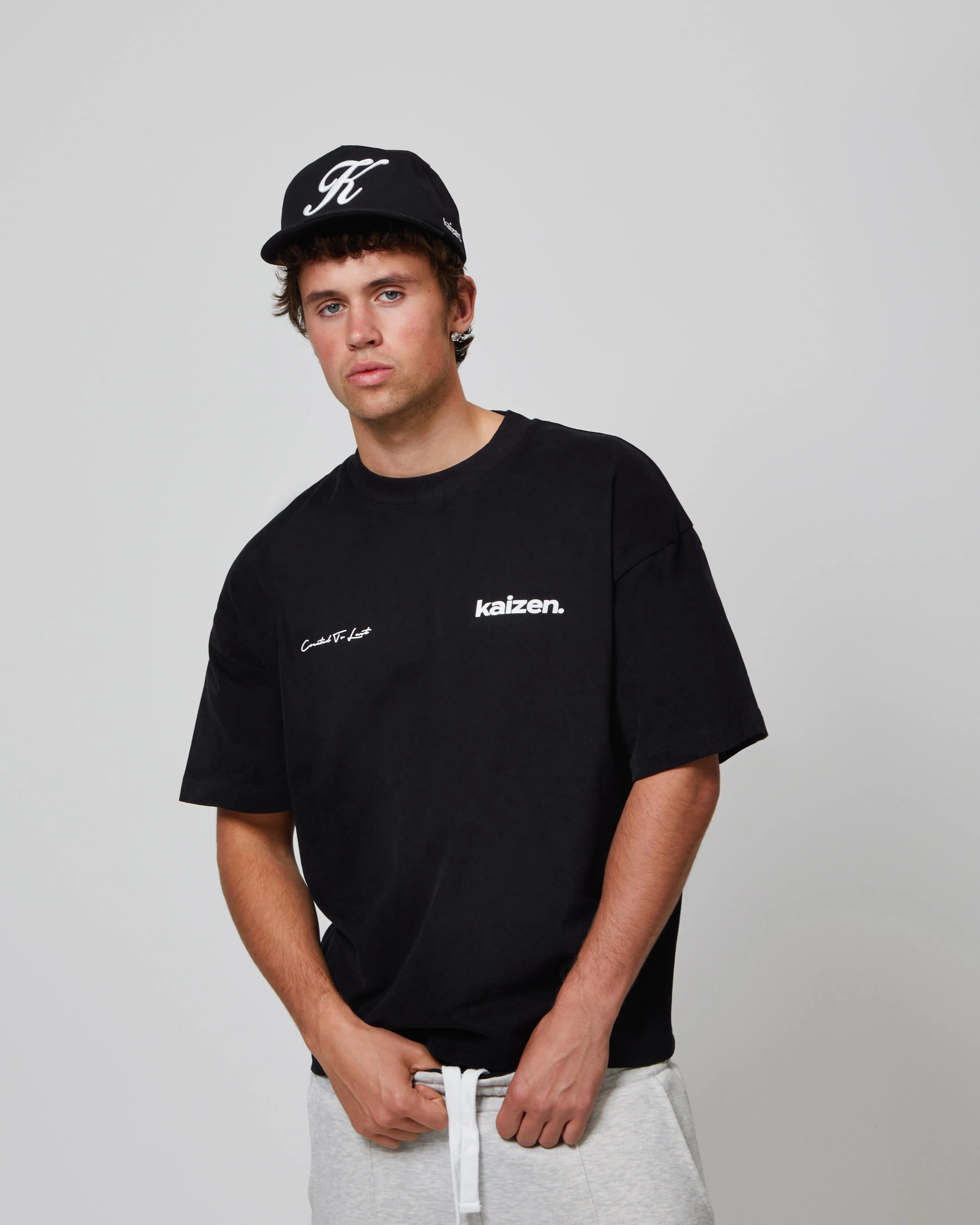 KAIZEN MARKET ARCH TEE BLACK