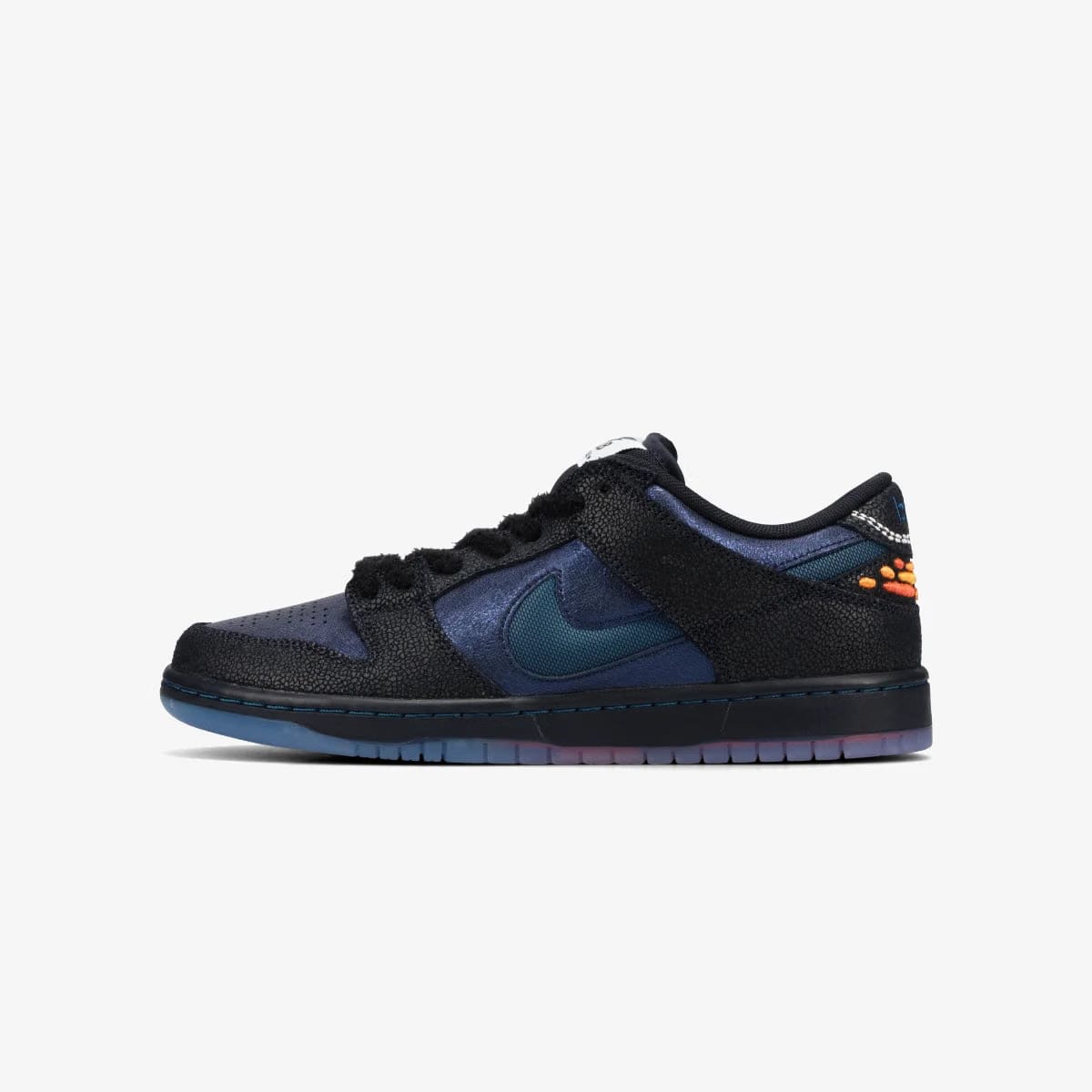 NIKE SB DUNK LOW PRO QS × BLUETILE