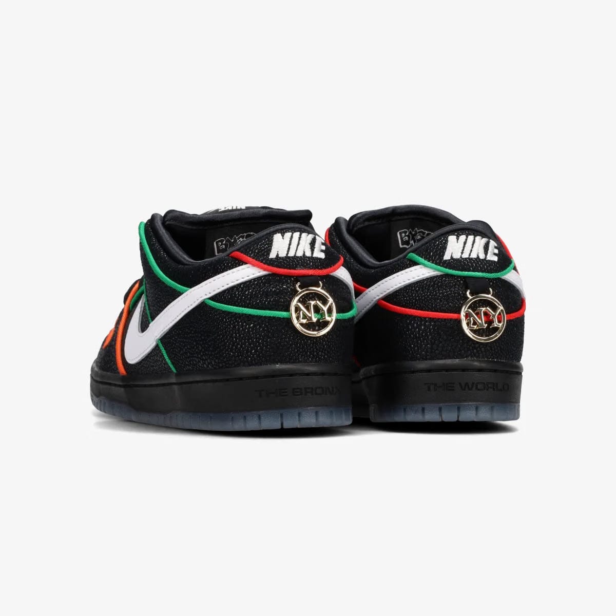 NIKE SB DUNK LOW PRO × BRONX GIRLS SKATE