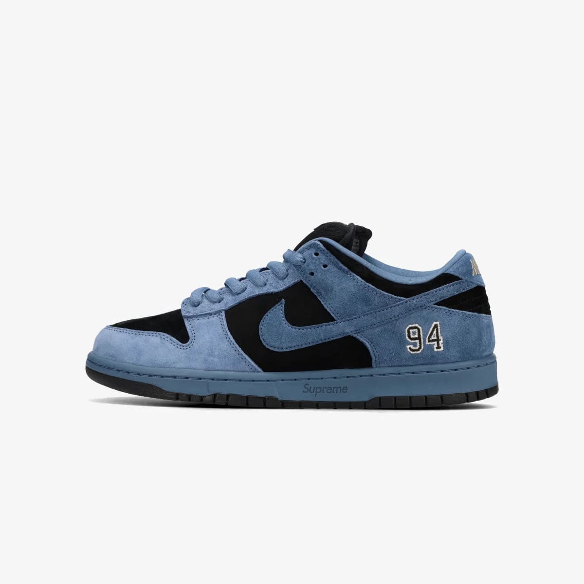 NIKE SB DUNK LOW × SUPREME -NORTH AMERICA EXCLUSIVE-