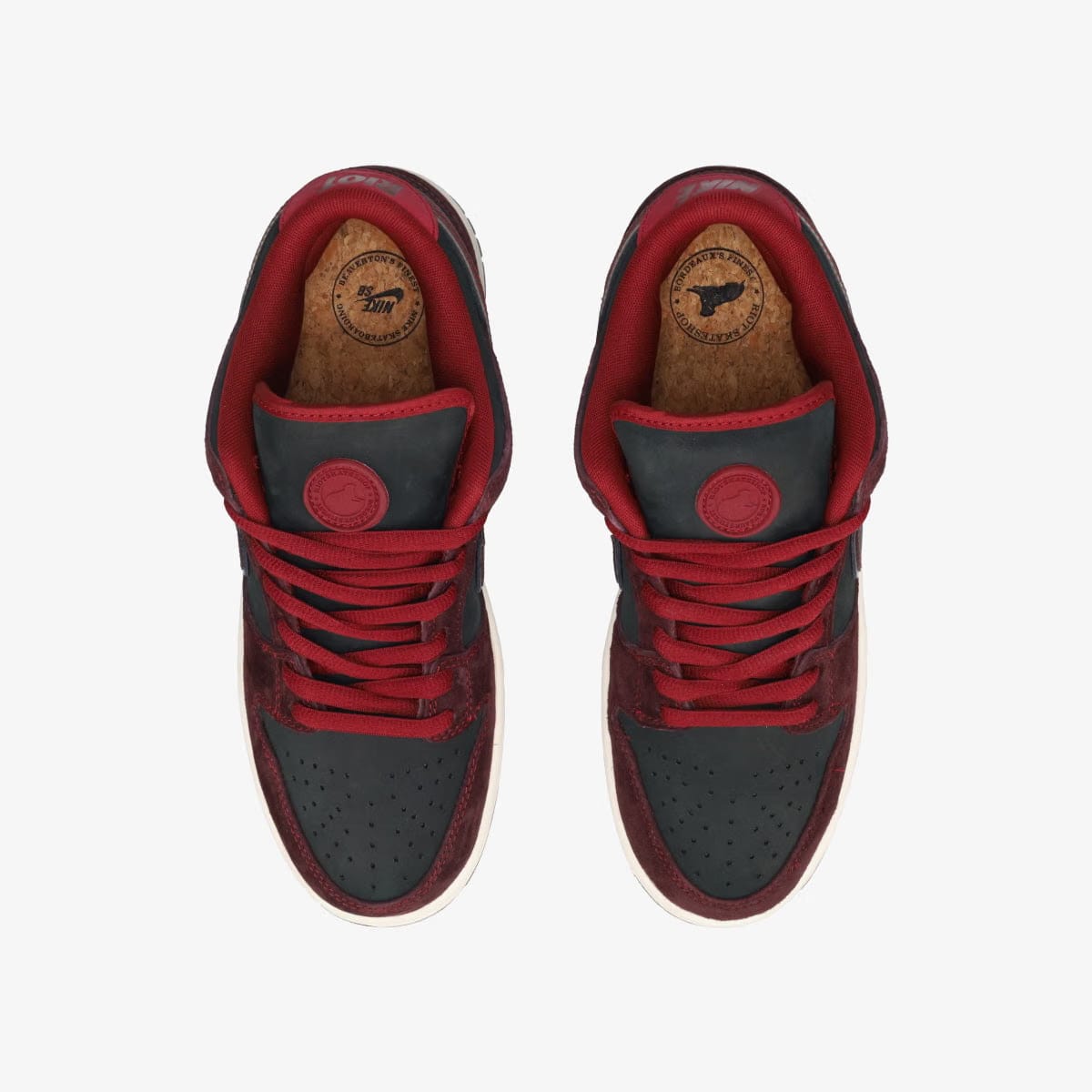 NIKE SB DUNK LO PRO × RIOT SKATESHOP