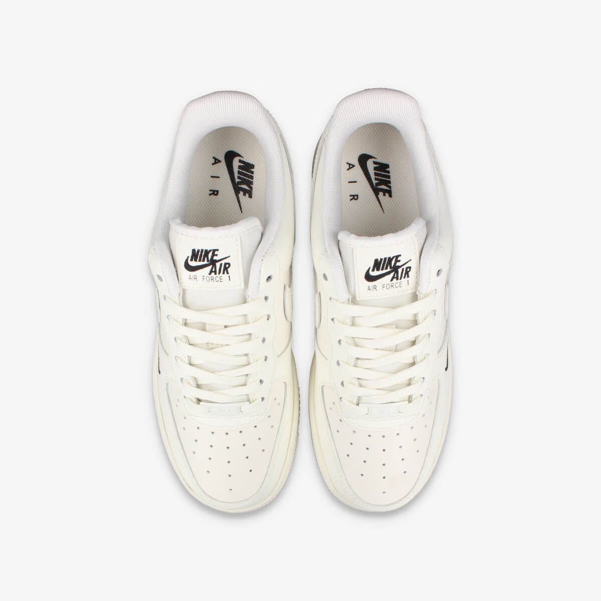 NIKE WMNS AIR FORCE 1 '07 ESSENTIAL TRK3