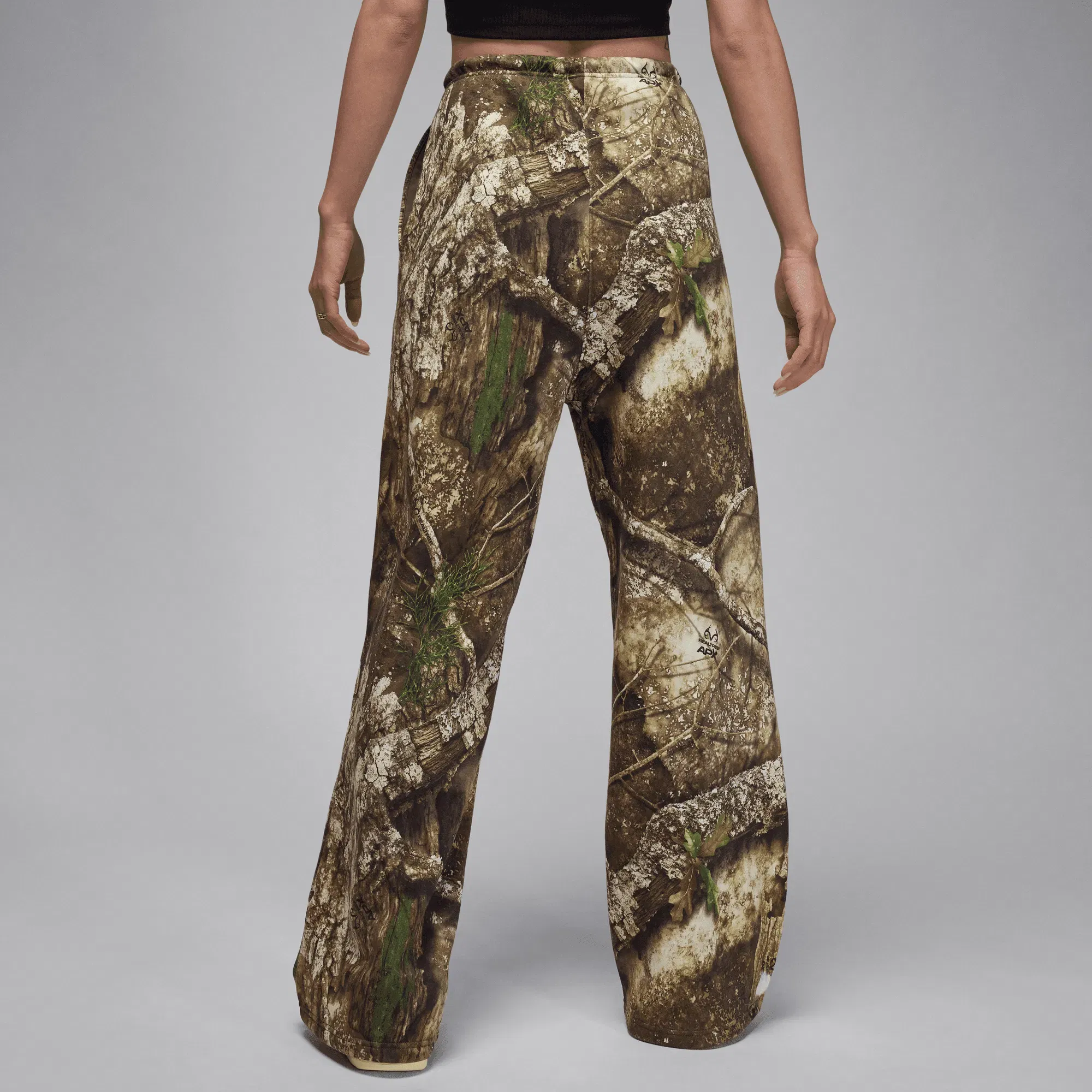 Air Jordan WMNS JORDAN BROOKLYN FLEECE REALTREE OPEN-HEM PANTS - SAIL