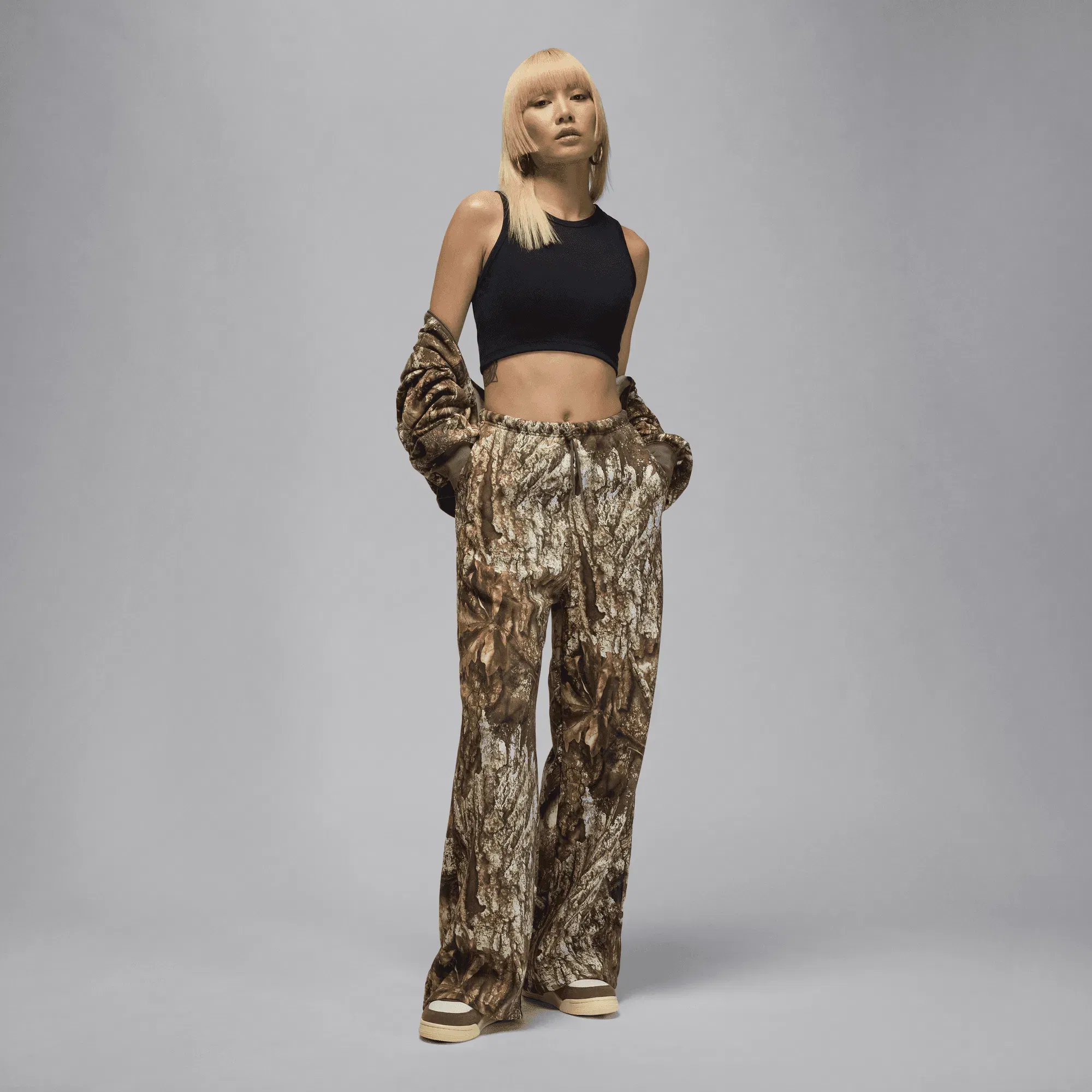 Air Jordan WMNS JORDAN BROOKLYN FLEECE REALTREE OPEN-HEM PANTS - SAIL