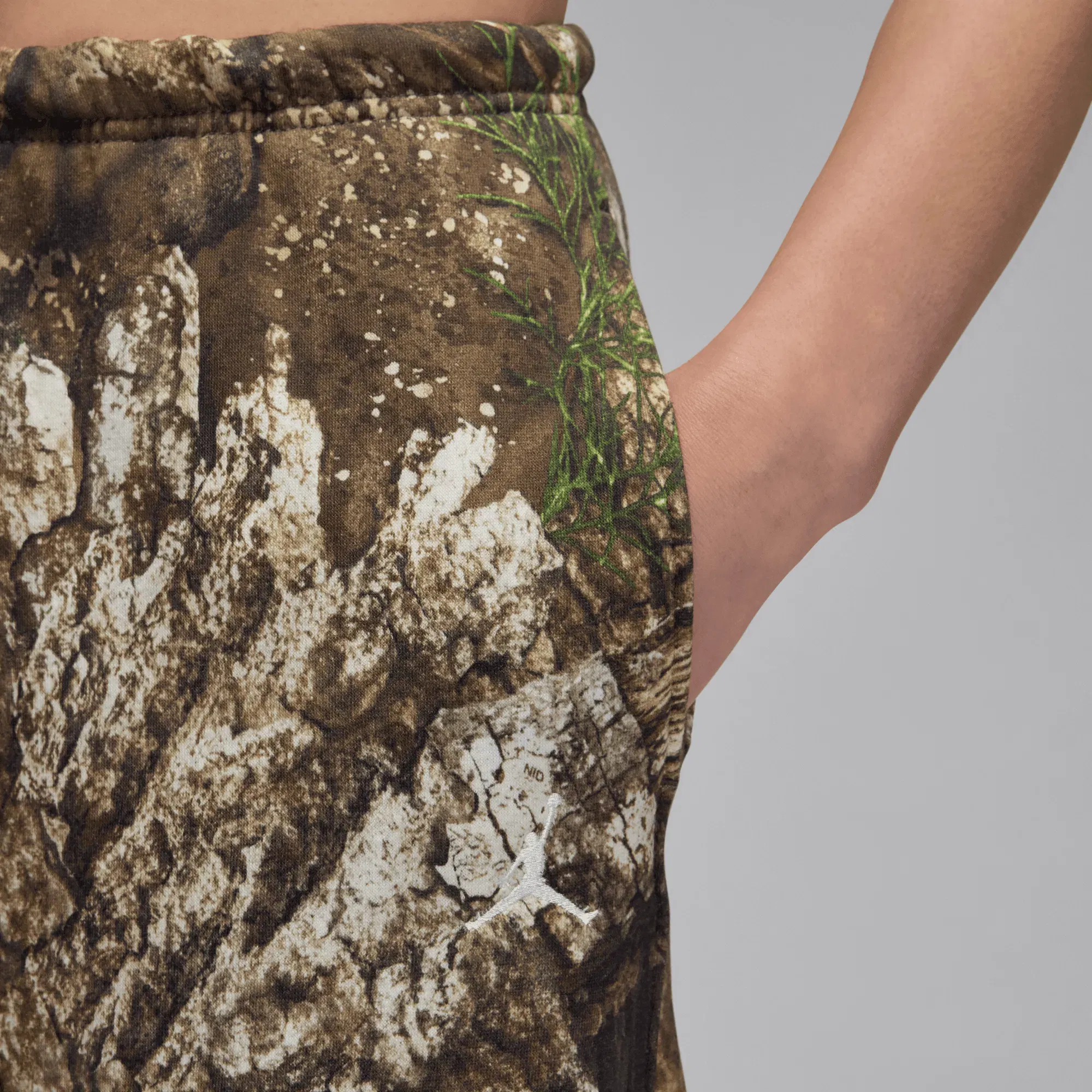 Air Jordan WMNS JORDAN BROOKLYN FLEECE REALTREE OPEN-HEM PANTS - SAIL