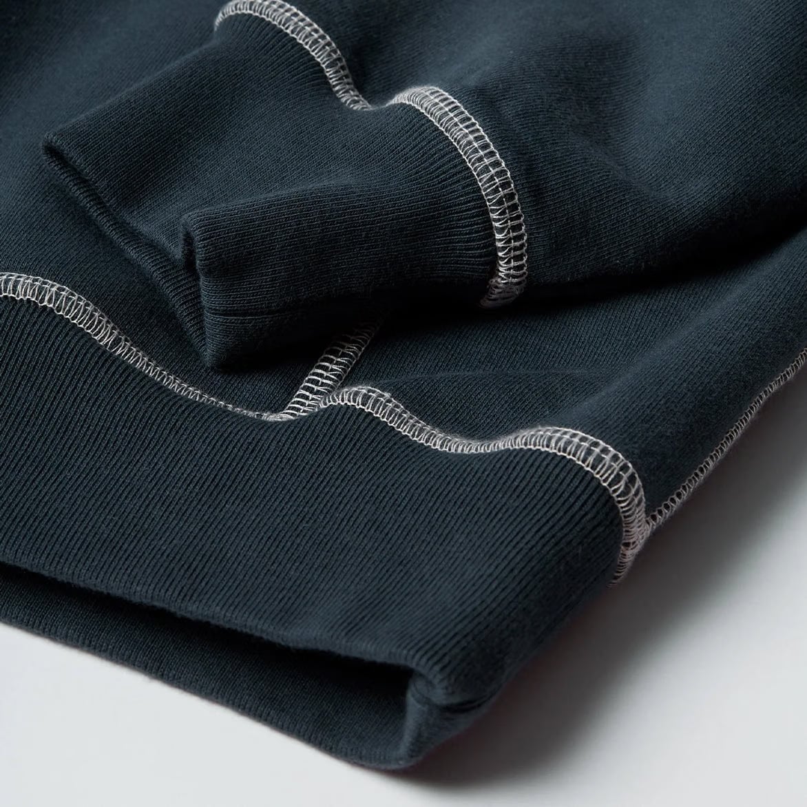 BY PARRA CIRCLED SCRIPT LOGO HOODED SWEATSHIRT - BLUE