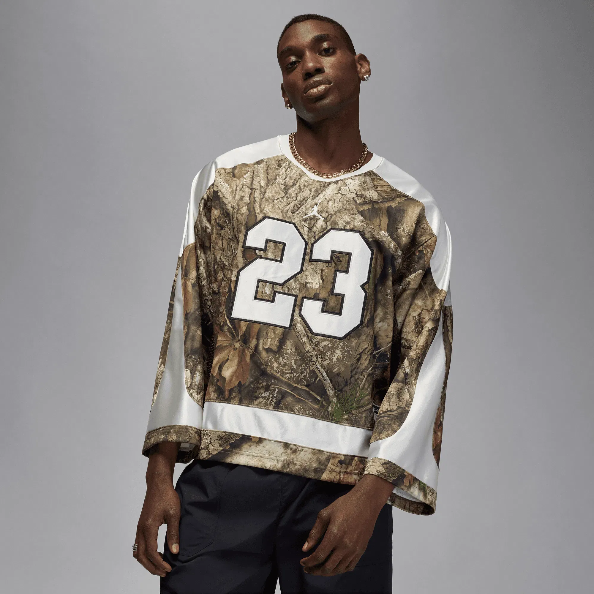 Air Jordan BROOKLYN REALTREE HOCKEY JERSEY - MEDIUM OLIVE / SAIL