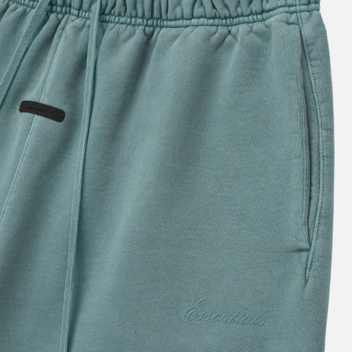 Fear of God Essentials SIGNATURE FLARE SWEATPANT - FADED COASTAL