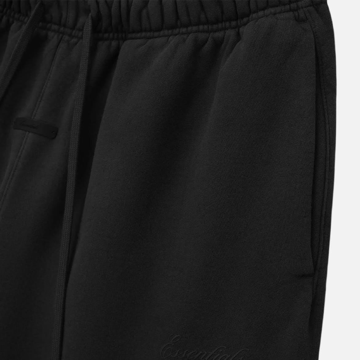 Fear of God Essentials SIGNATURE FLARE SWEATPANT - FADED BLACK
