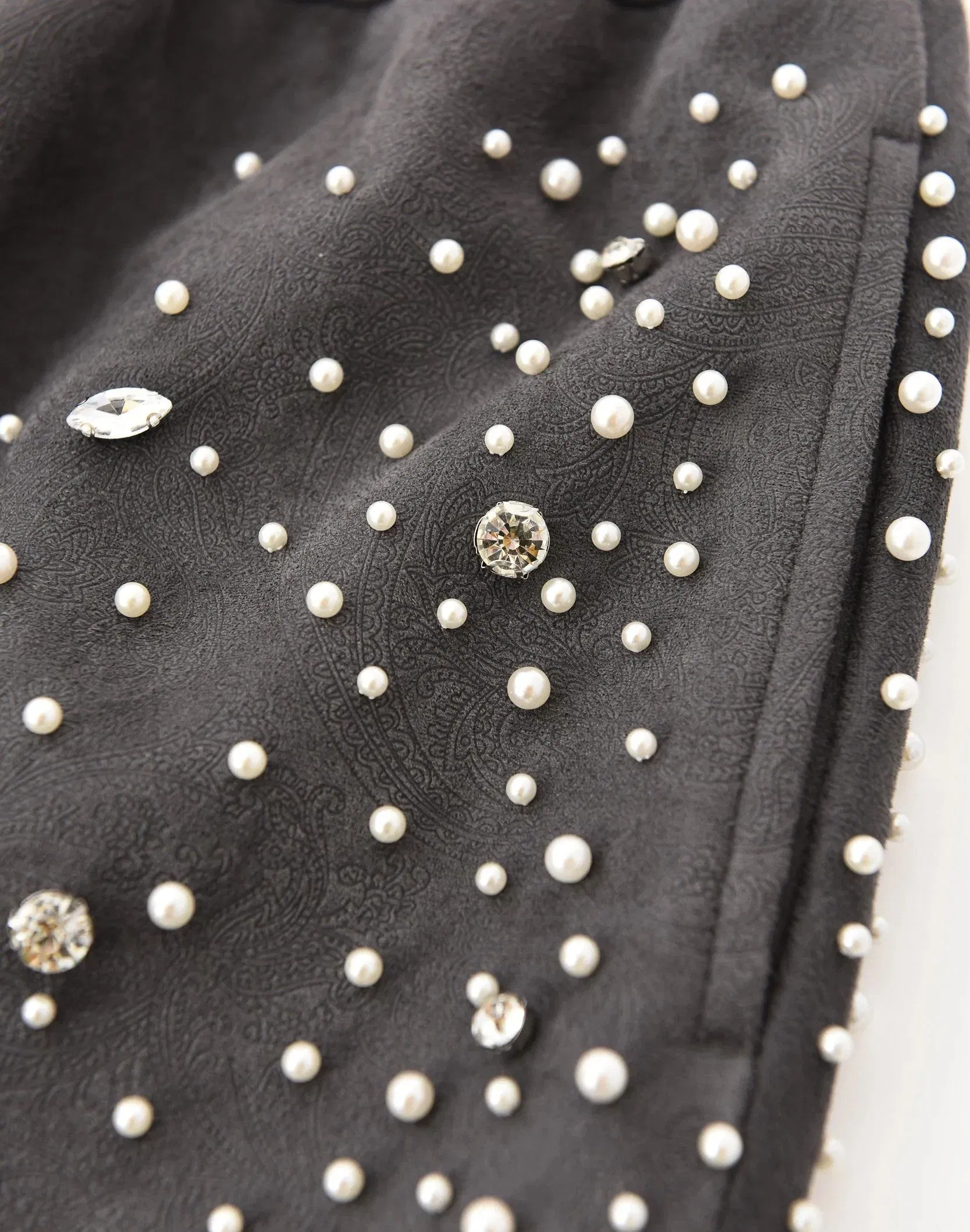 BIRTH OF ROYAL CHILD CASHEW BLOSSOM PEARL SWEATPANT - BLACK