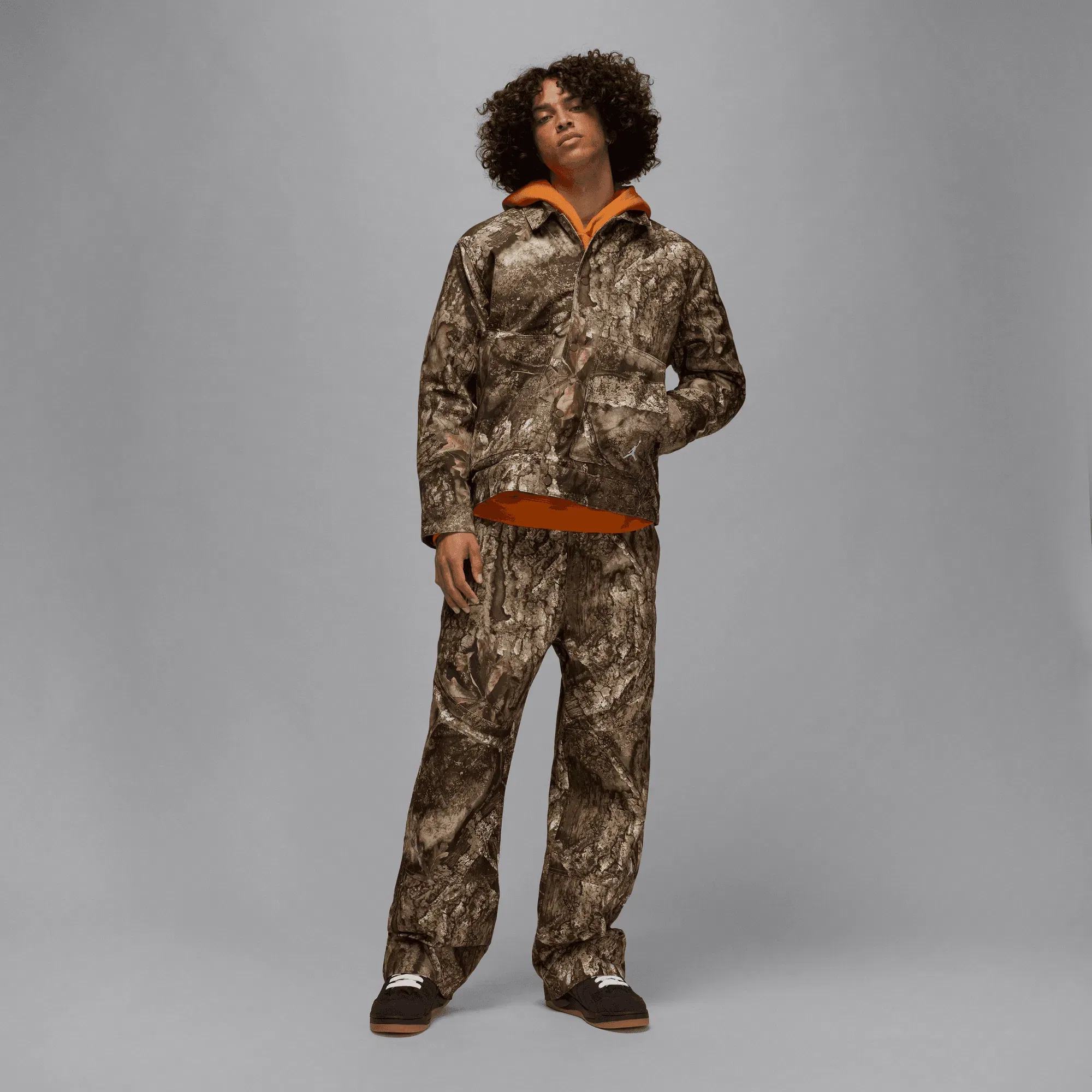 Air Jordan JORDAN BROOKLYN WOVEN REALTREE PANTS - MEDIUM OLIVE / SAIL