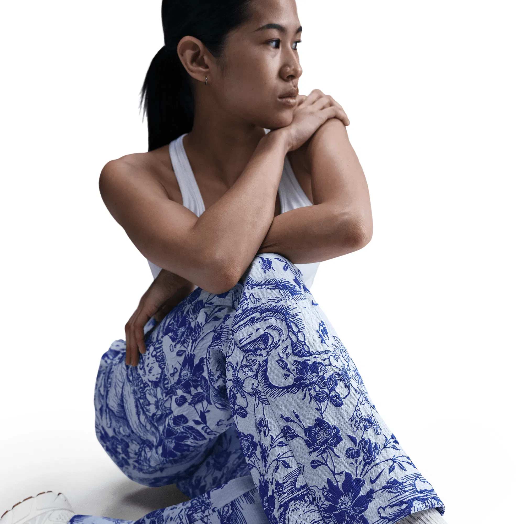 Nike WMNS MID-RISE JACQUARD TRACKSUIT BOTTOMS - WHITE / HYPER ROYAL