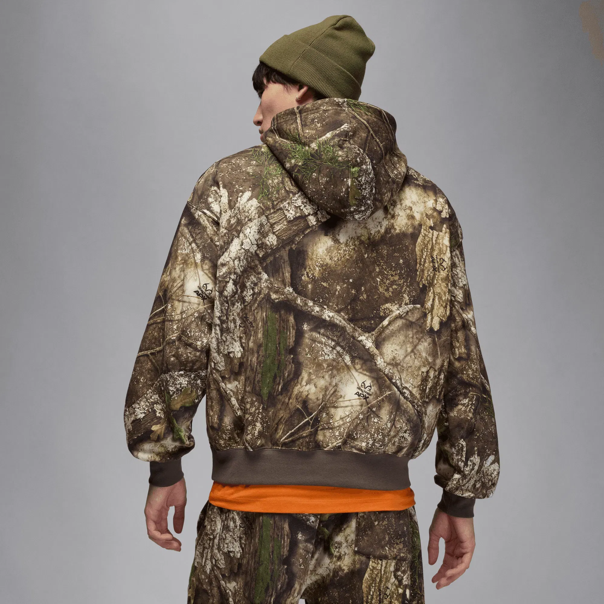 Air Jordan JORDAN BROOKLYN FLEECE REALTREE HOODIE - MEDIUM OLIVE / SAIL