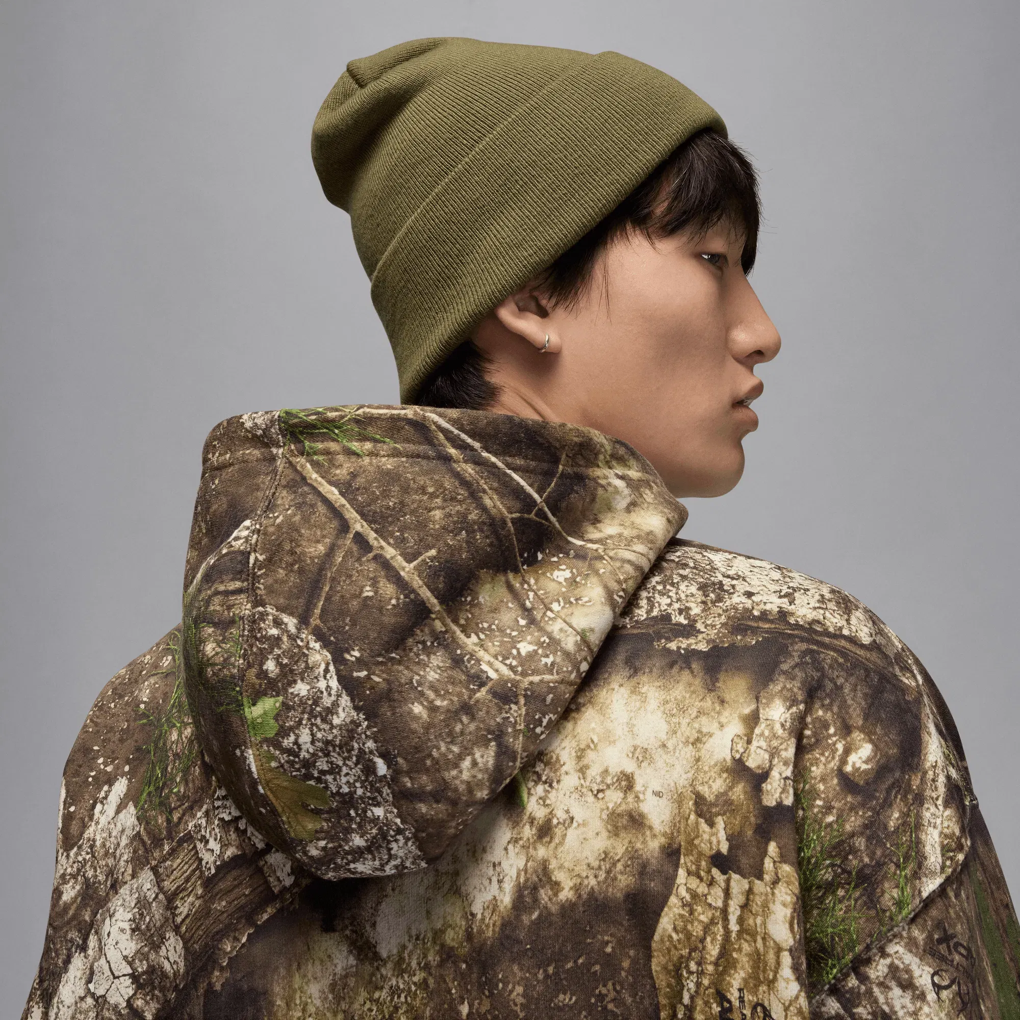 Air Jordan JORDAN BROOKLYN FLEECE REALTREE HOODIE - MEDIUM OLIVE / SAIL