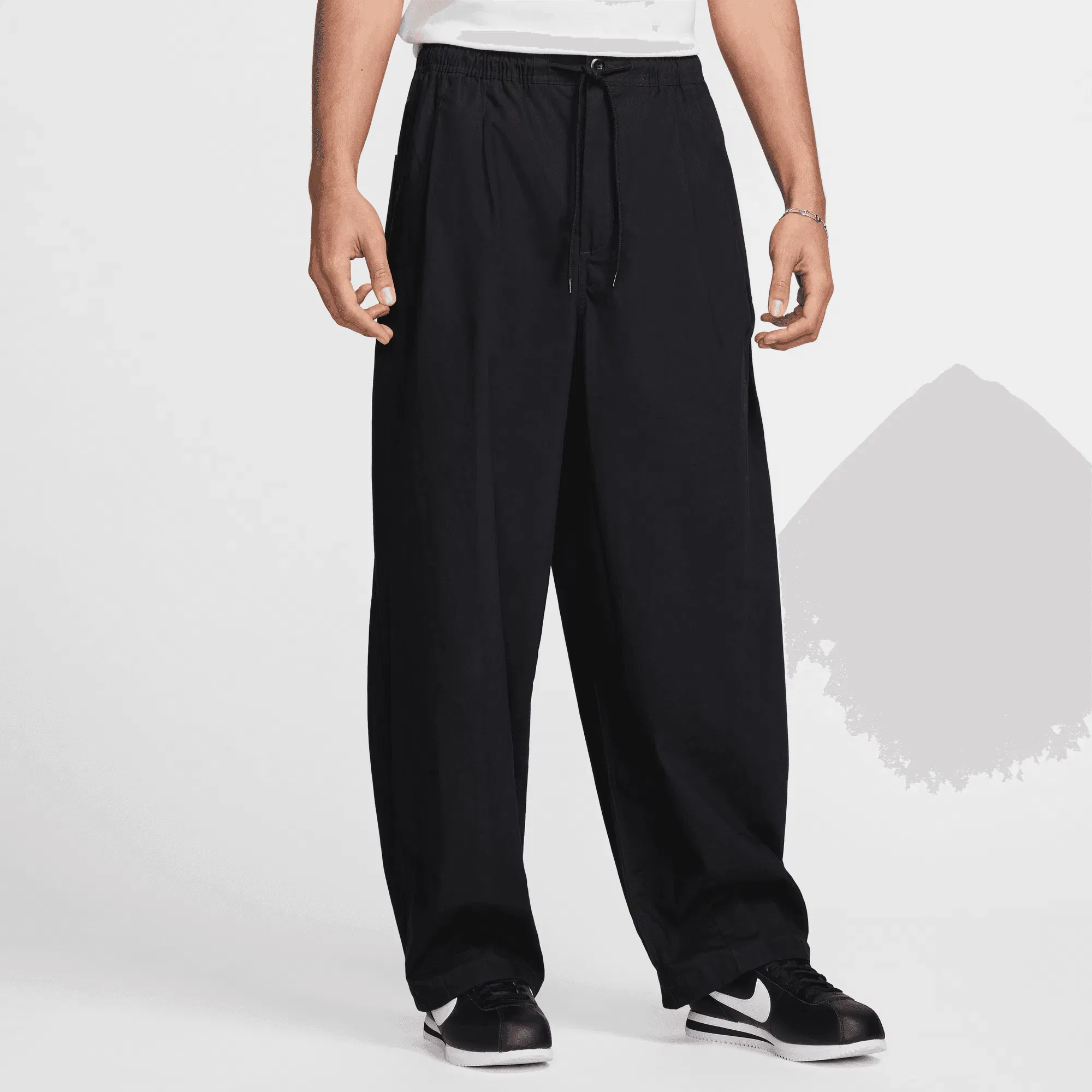 Nike CLUB BALLOON TROUSERS - BLACK