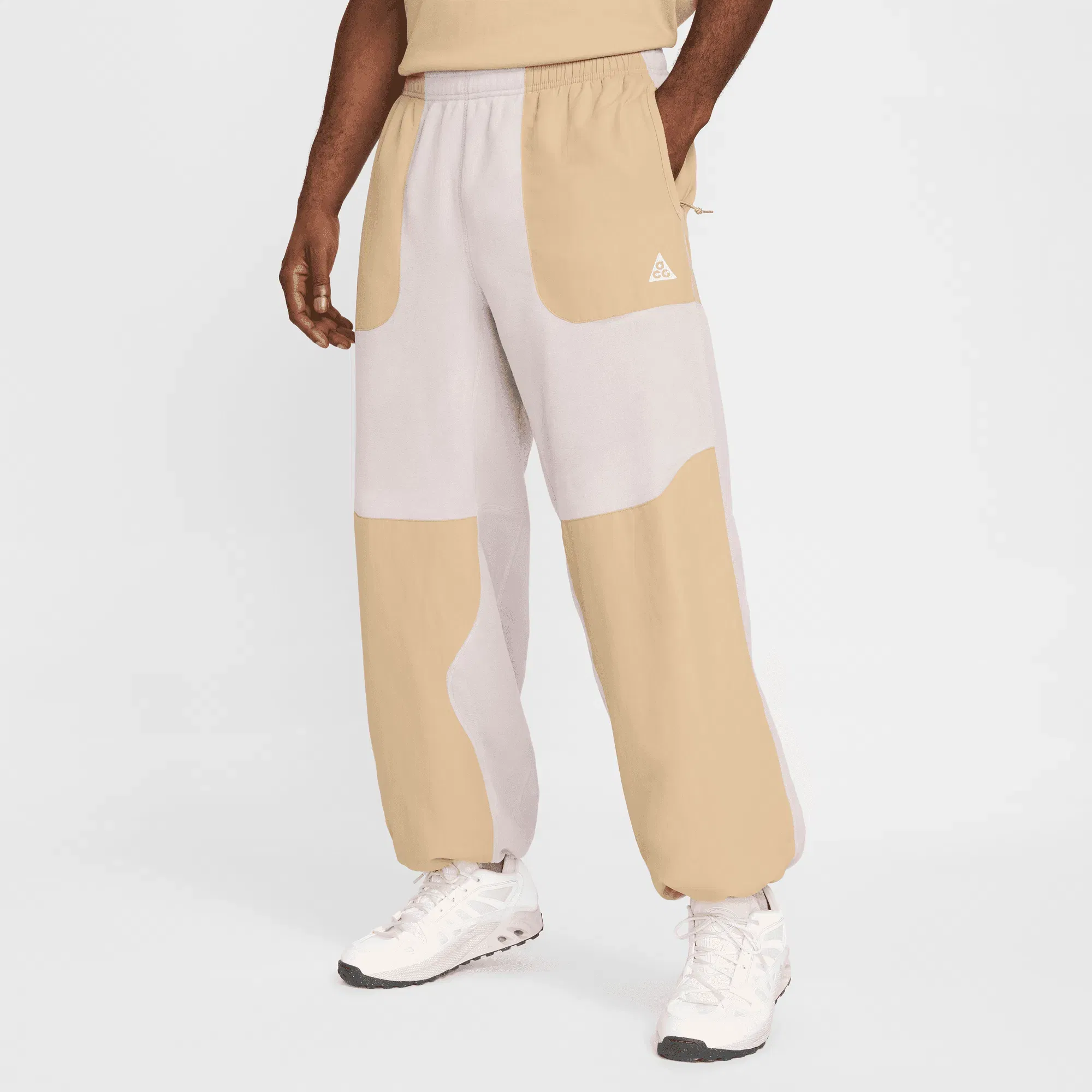 Nike ACG WOLF TREE PLUS FLEECE PANTS - COLLEGE GREY / PARACHUTE BEIGE