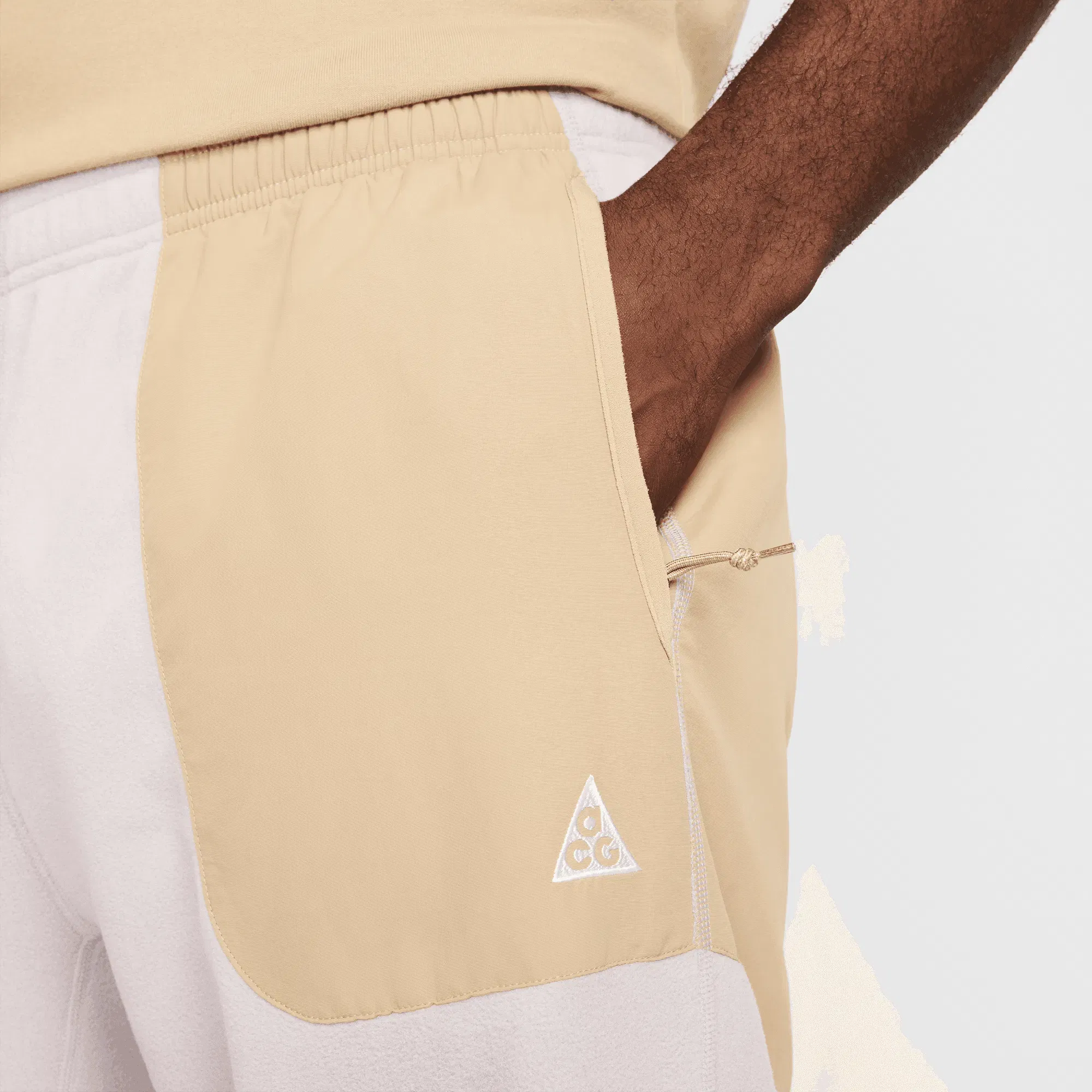 Nike ACG WOLF TREE PLUS FLEECE PANTS - COLLEGE GREY / PARACHUTE BEIGE