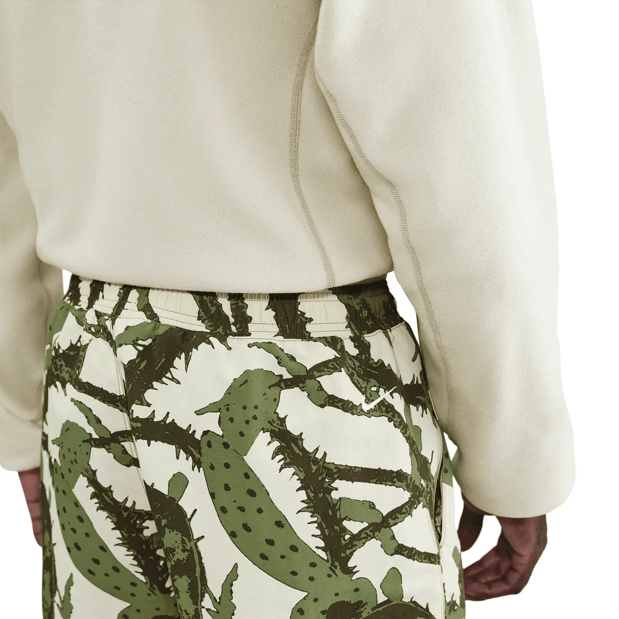 Nike ACG "RESEVOIR GOAT" SHORTS - LIGHT KHAKI / SUMMIT WHITE