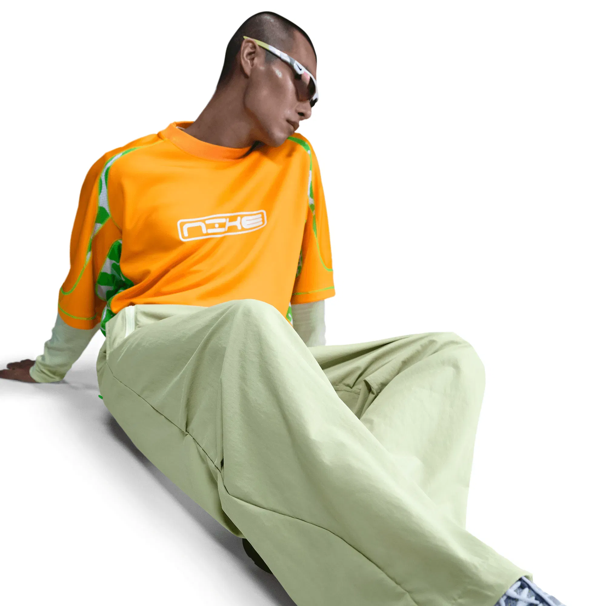 Nike PROJECT F.R.O.G PARACHUTE PANTS - olive aura / green strike