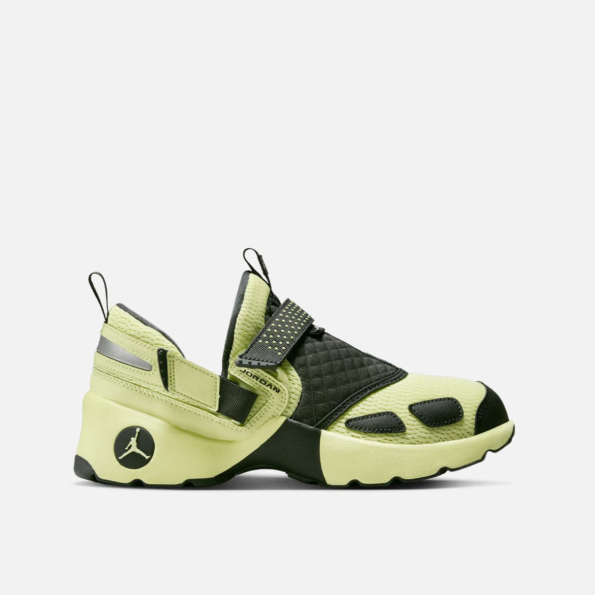 Air Jordan WMNS TRUNNER LX "LUMINOUS GREEN"