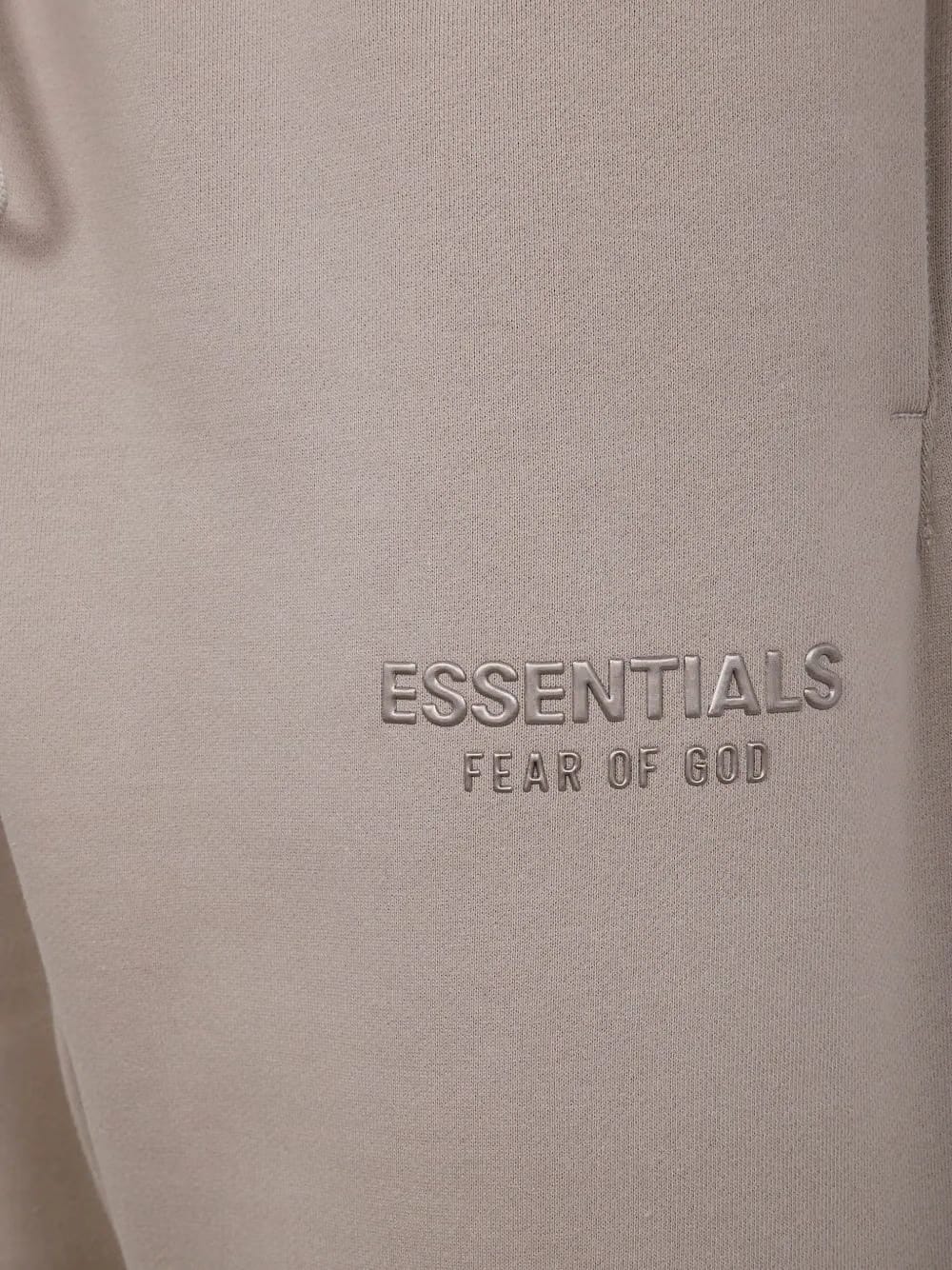 Fear of God Essentials RELAXED FLEECE SWEATPANT - TIMBER