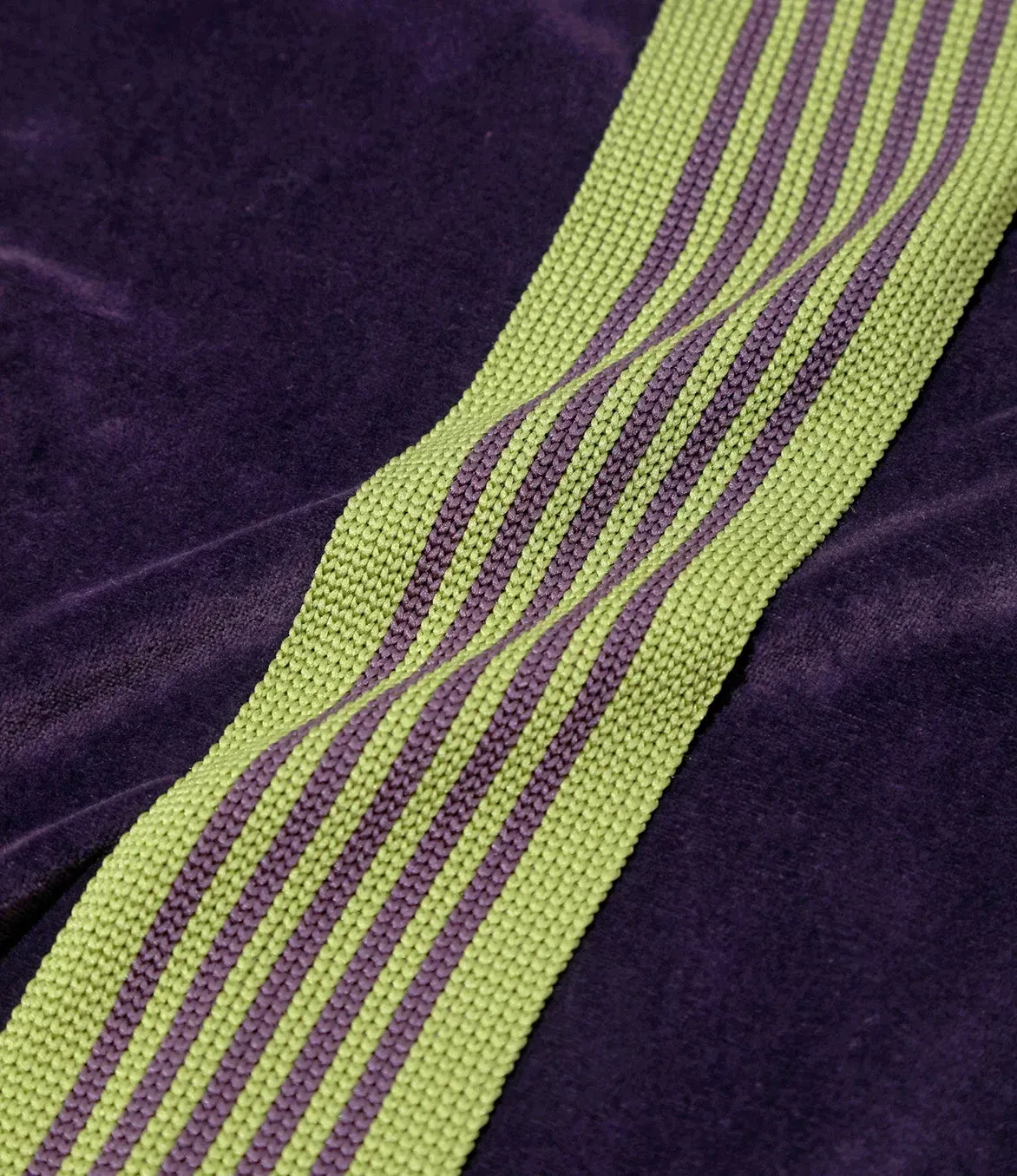 Needles NARROW TRACK PANT VELOUR - PURPLE