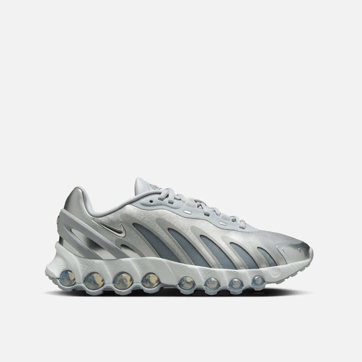 Nike WMNS AIR MAX DN8 - WOLF GREY / METALLIC SILVER