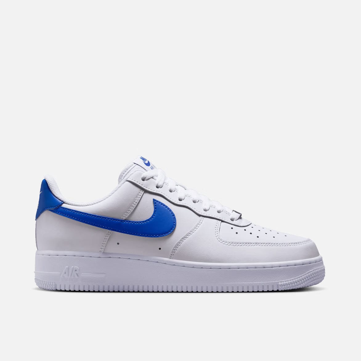 Nike AIR FORCE 1 `07 - WHITE / HYPER ROYAL