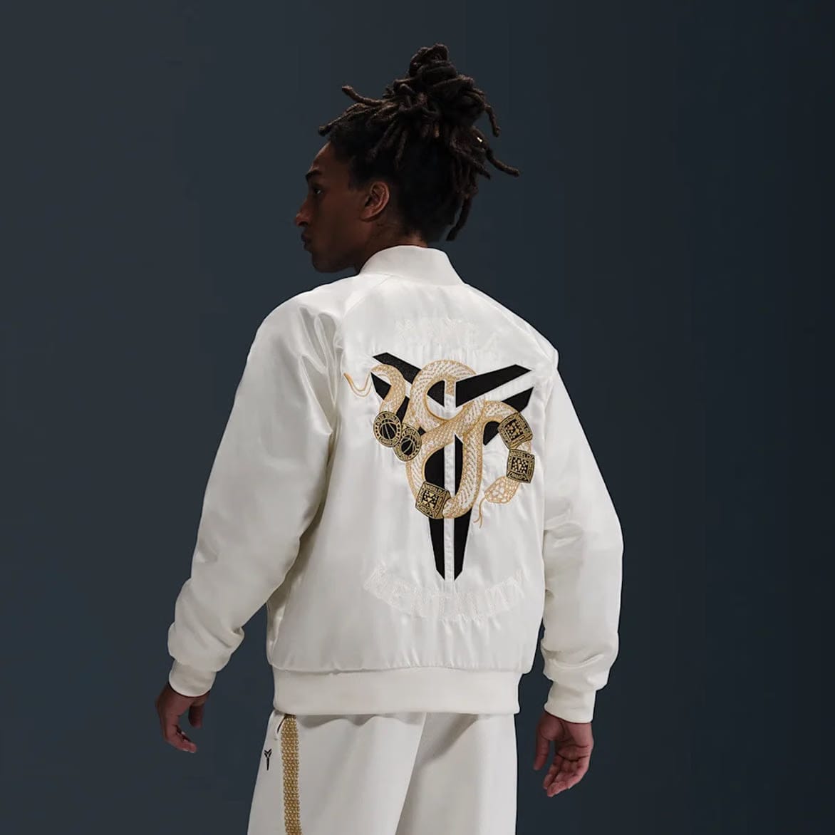 Nike KOBE "YEAR OF MAMBA" THERMA-FIT JACKET - SAIL / BLACK