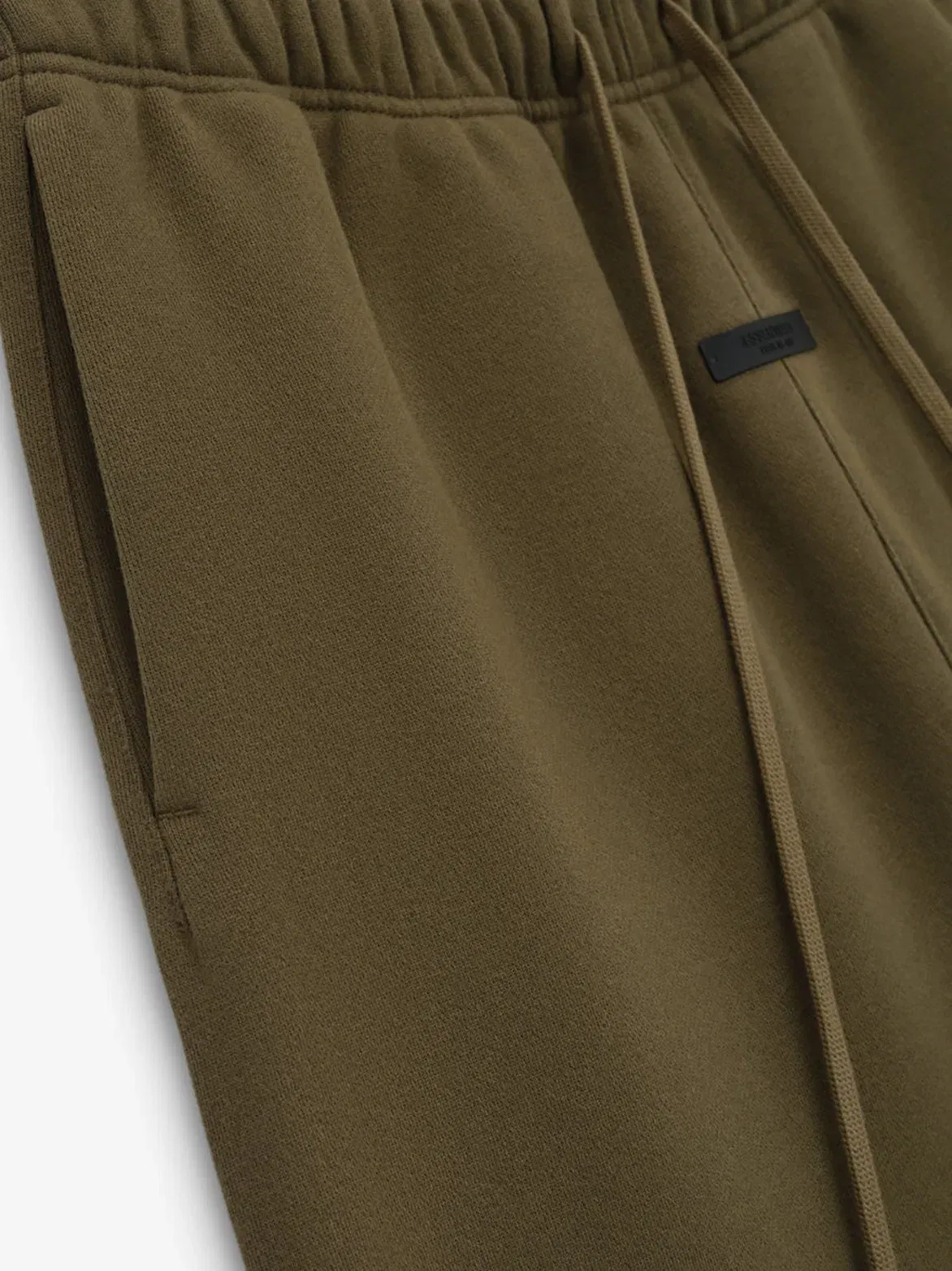 Fear of God Essentials ESSENTIALS FLEECE ESSENTIAL SWEATPANT - OLIVE
