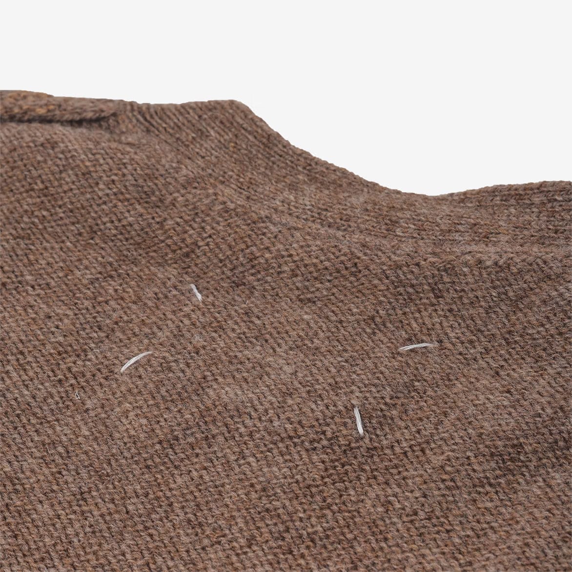 Maison Margiela CUT-OUT ARGYLE CARDIGAN - WALNUT