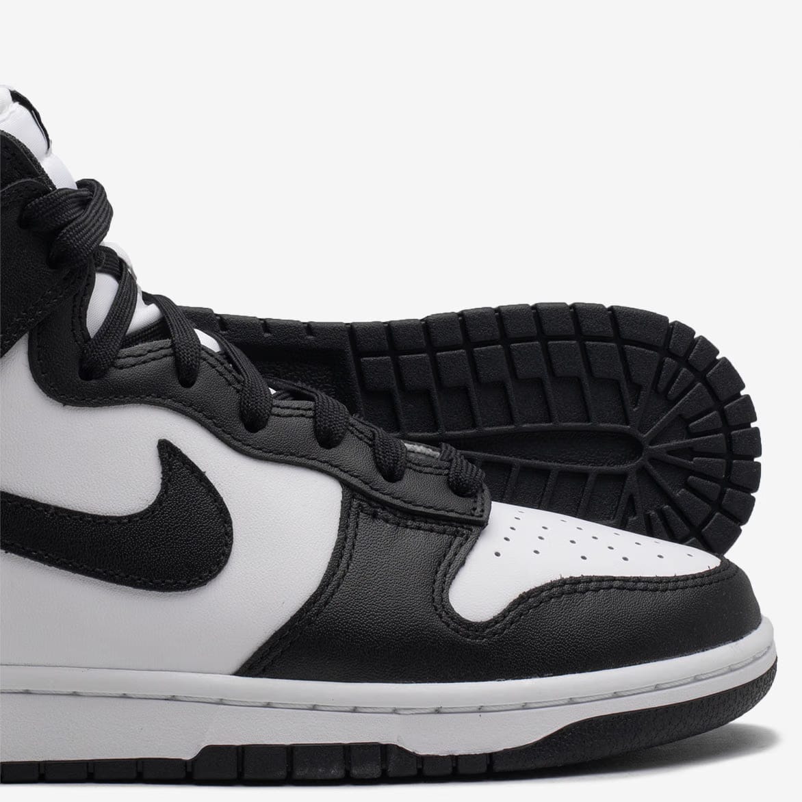 Nike DUNK HIGH RETRO "PANDA"