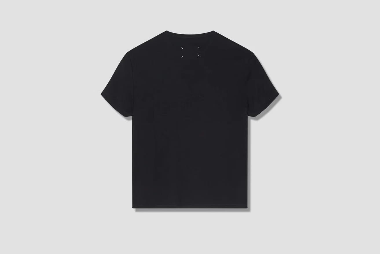 Maison Margiela UPSIDE DOWN LOGO TEE - BLACK